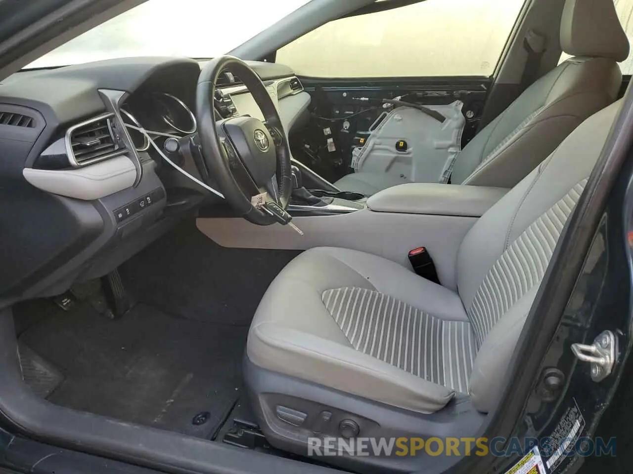 7 Photograph of a damaged car 4T1G11AK0LU505014 TOYOTA CAMRY 2020