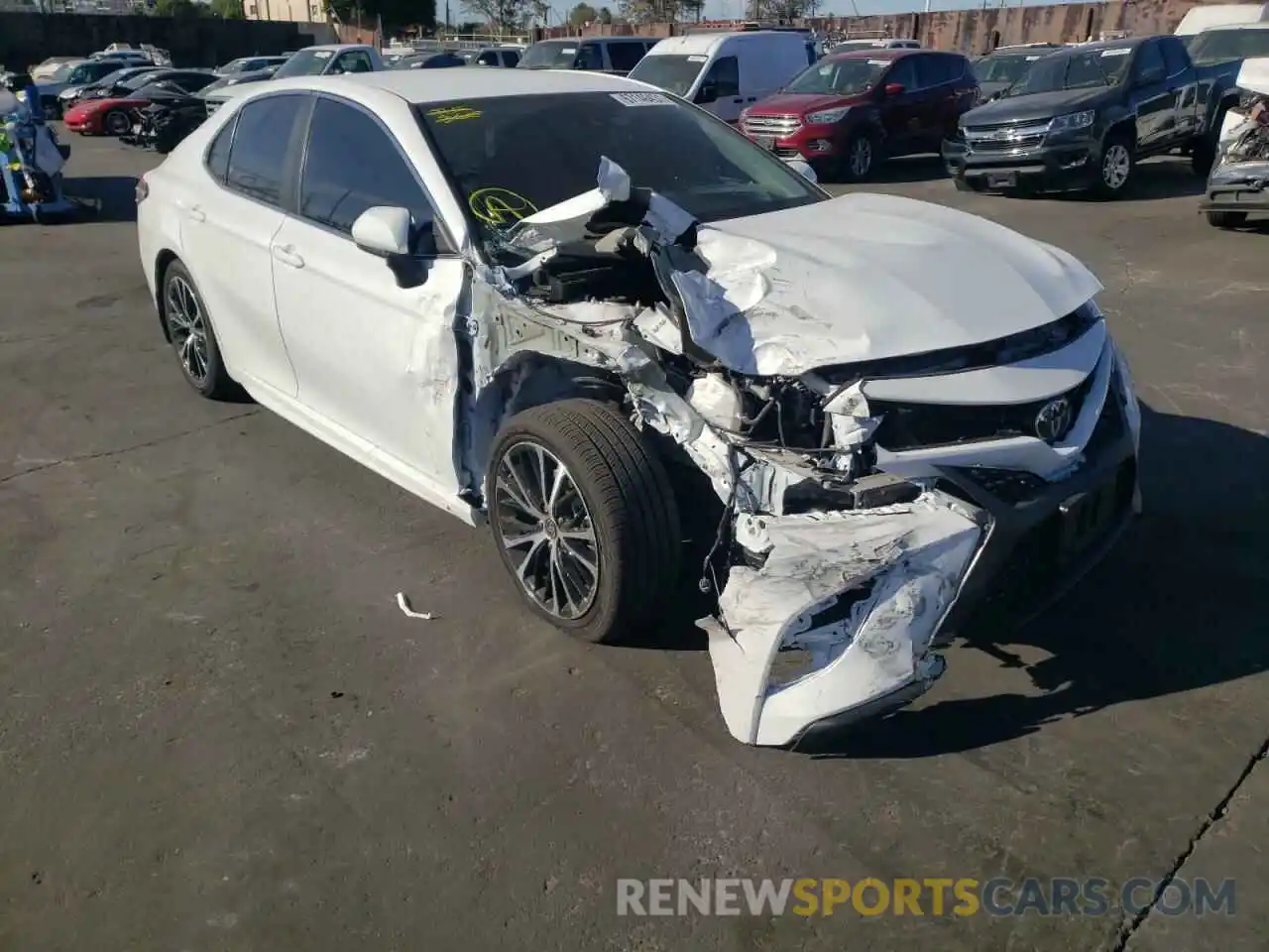 1 Photograph of a damaged car 4T1G11AK0LU506387 TOYOTA CAMRY 2020