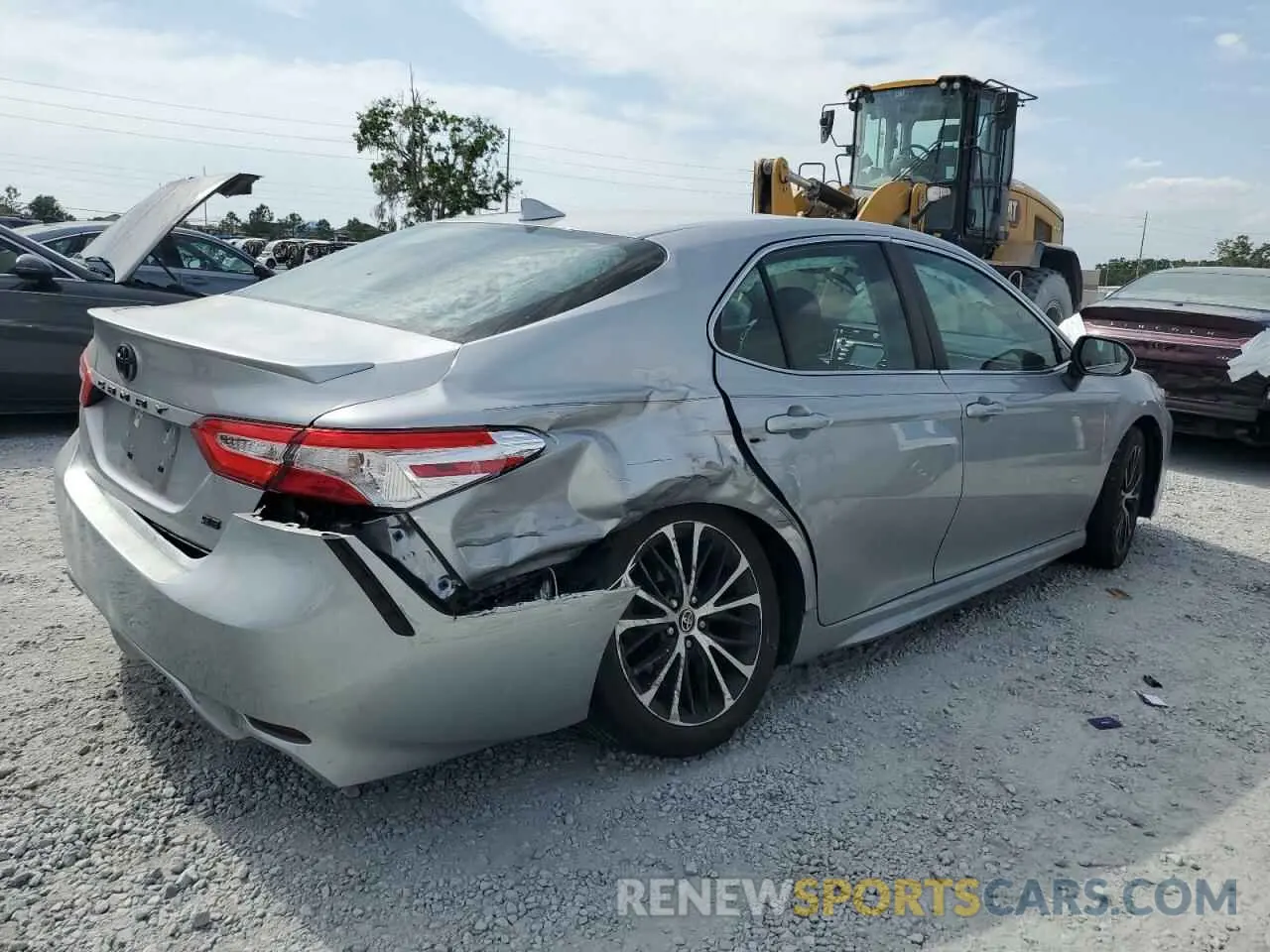 3 Photograph of a damaged car 4T1G11AK0LU510410 TOYOTA CAMRY 2020