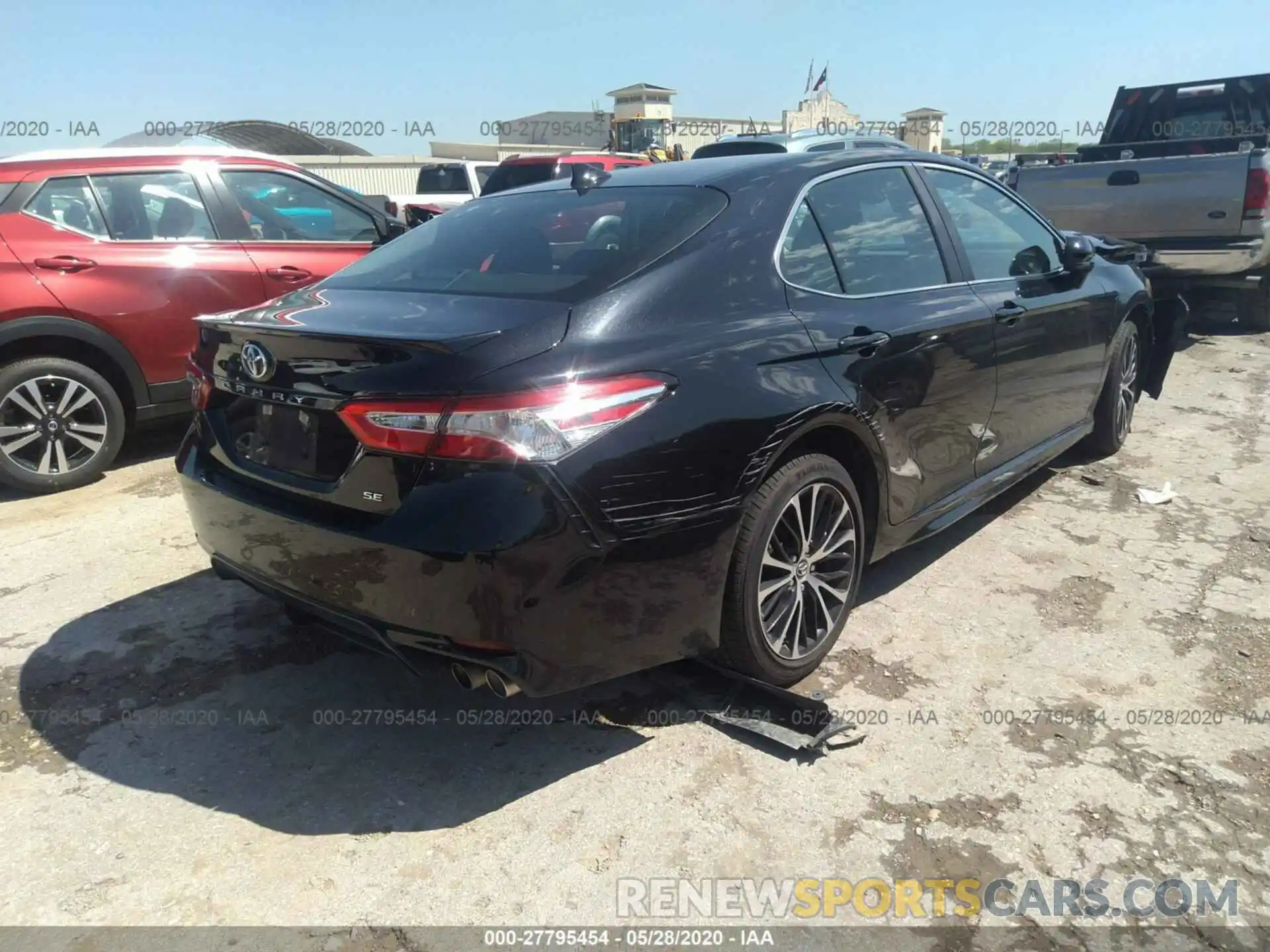 4 Photograph of a damaged car 4T1G11AK0LU857218 TOYOTA CAMRY 2020