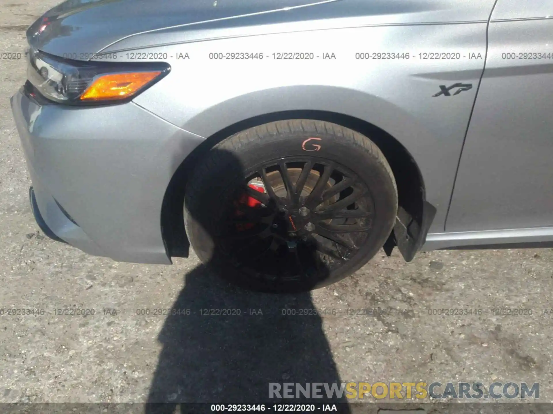 12 Photograph of a damaged car 4T1G11AK0LU865500 TOYOTA CAMRY 2020