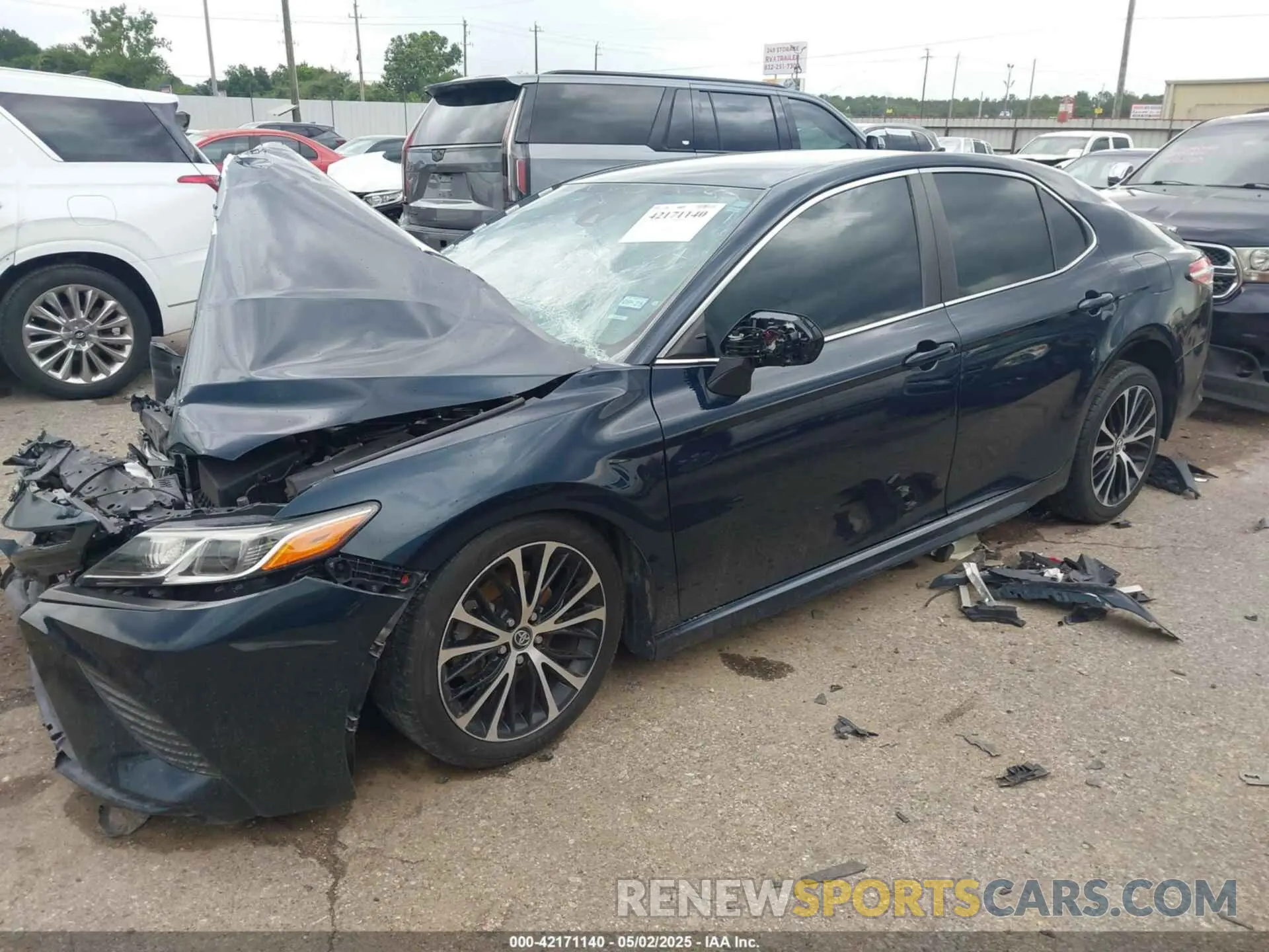 2 Photograph of a damaged car 4T1G11AK0LU870387 TOYOTA CAMRY 2020