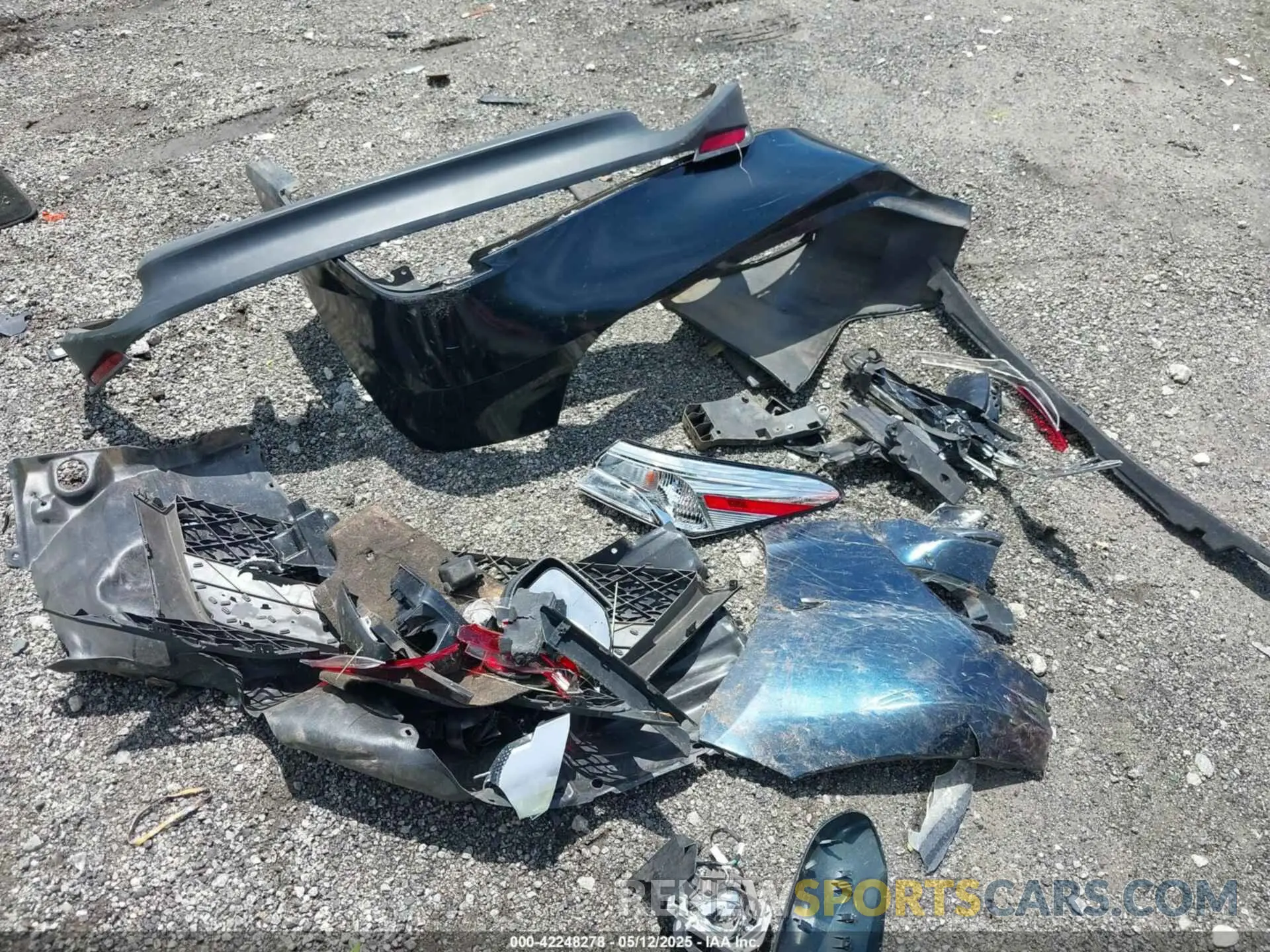 12 Photograph of a damaged car 4T1G11AK0LU873578 TOYOTA CAMRY 2020