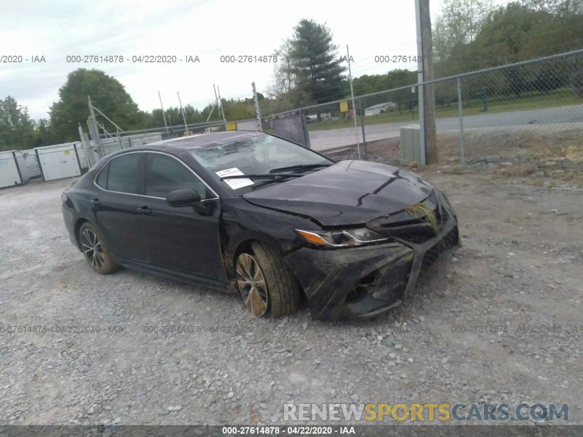 1 Photograph of a damaged car 4T1G11AK0LU882913 TOYOTA CAMRY 2020