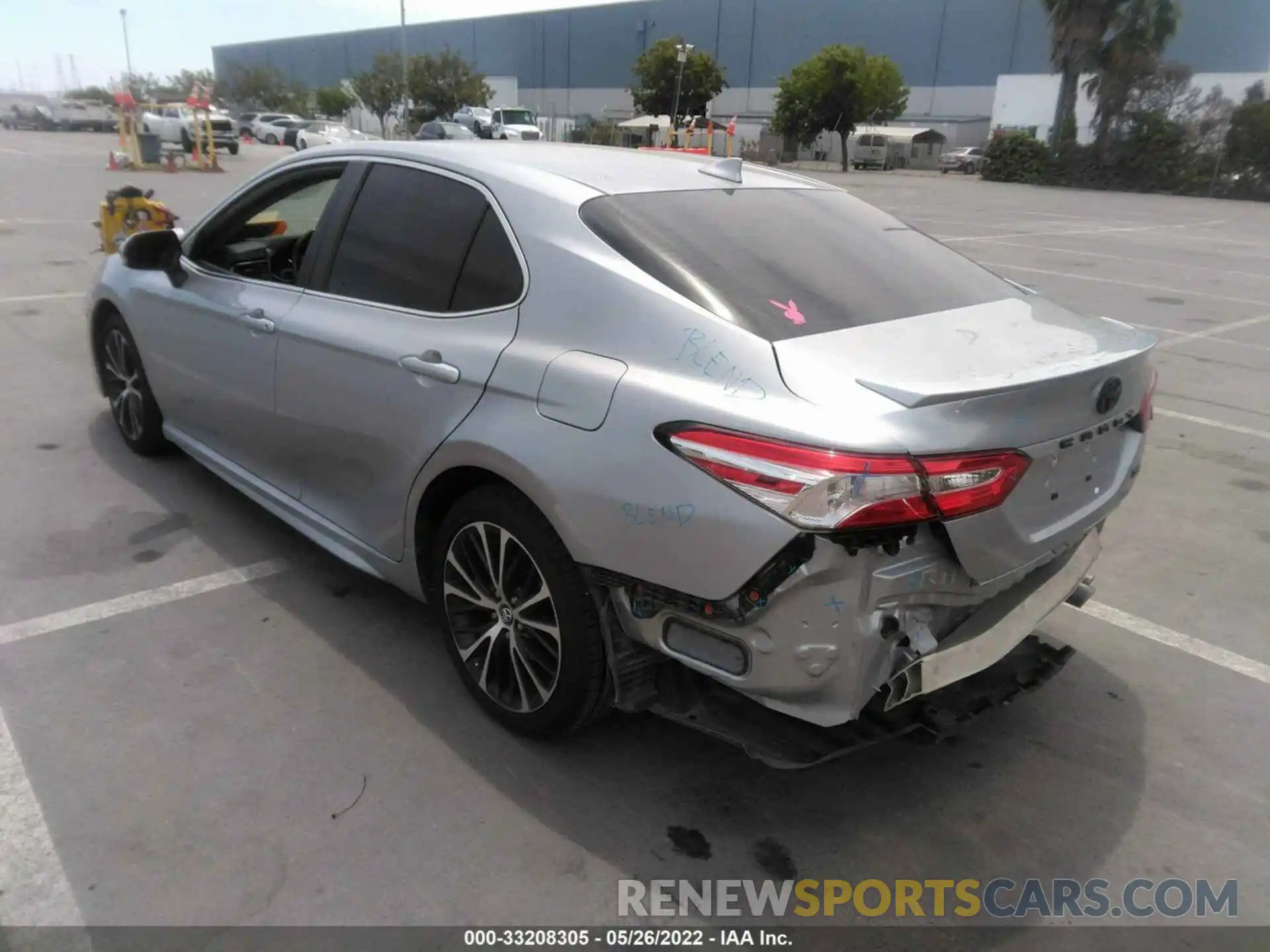 3 Photograph of a damaged car 4T1G11AK0LU886010 TOYOTA CAMRY 2020