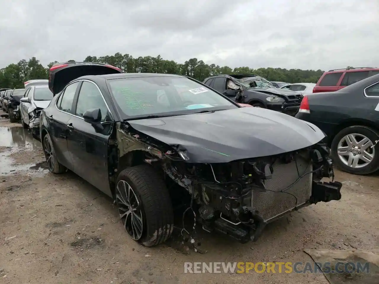 1 Photograph of a damaged car 4T1G11AK0LU889005 TOYOTA CAMRY 2020