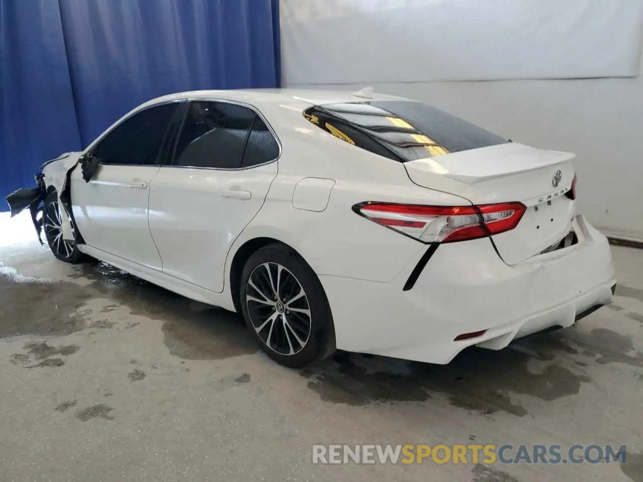 2 Photograph of a damaged car 4T1G11AK0LU891515 TOYOTA CAMRY 2020