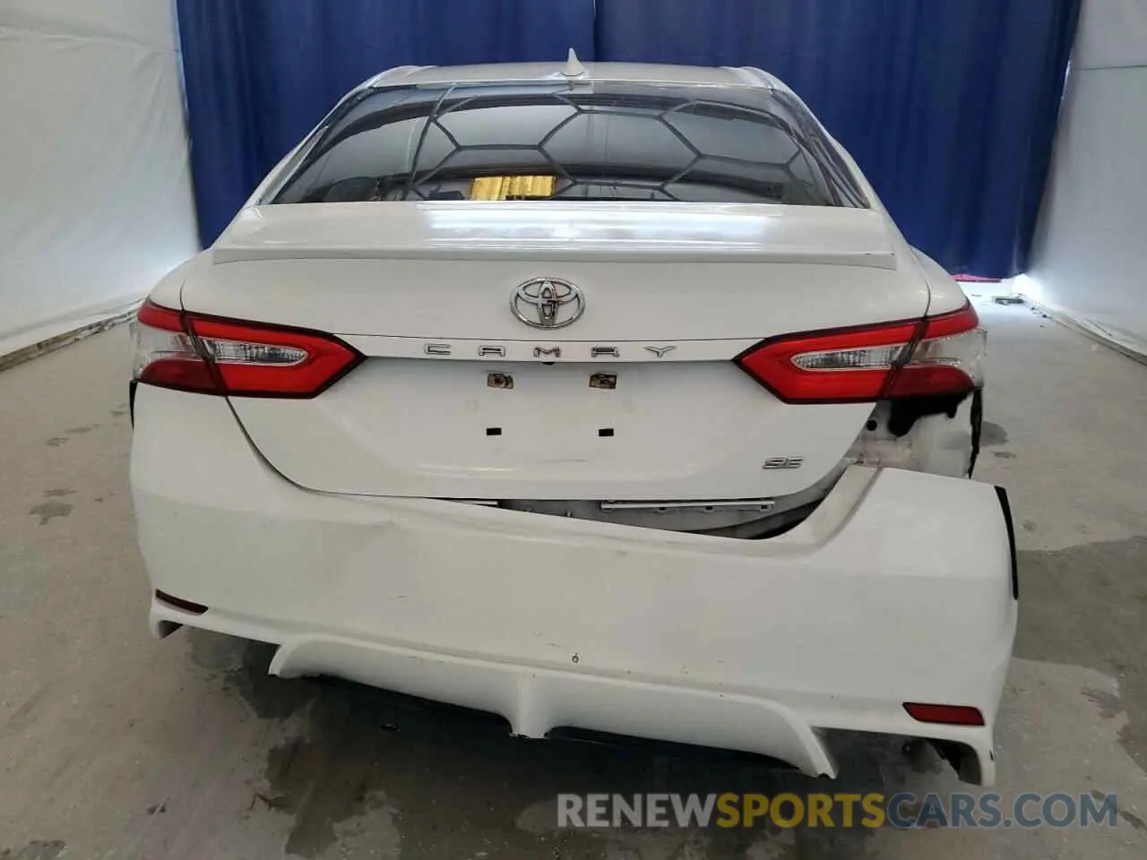 6 Photograph of a damaged car 4T1G11AK0LU891515 TOYOTA CAMRY 2020