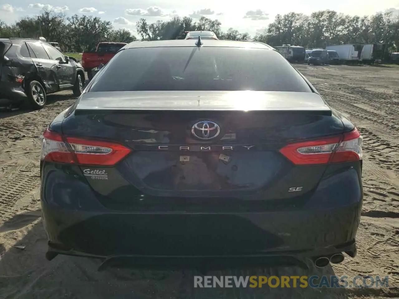 6 Photograph of a damaged car 4T1G11AK0LU896715 TOYOTA CAMRY 2020