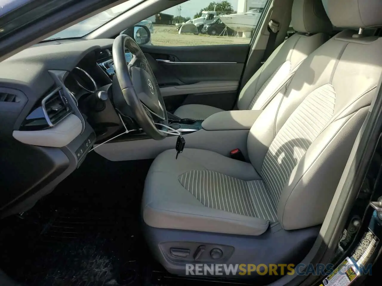 7 Photograph of a damaged car 4T1G11AK0LU896715 TOYOTA CAMRY 2020