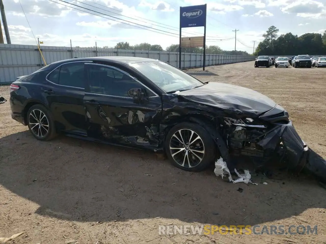 4 Photograph of a damaged car 4T1G11AK0LU905137 TOYOTA CAMRY 2020
