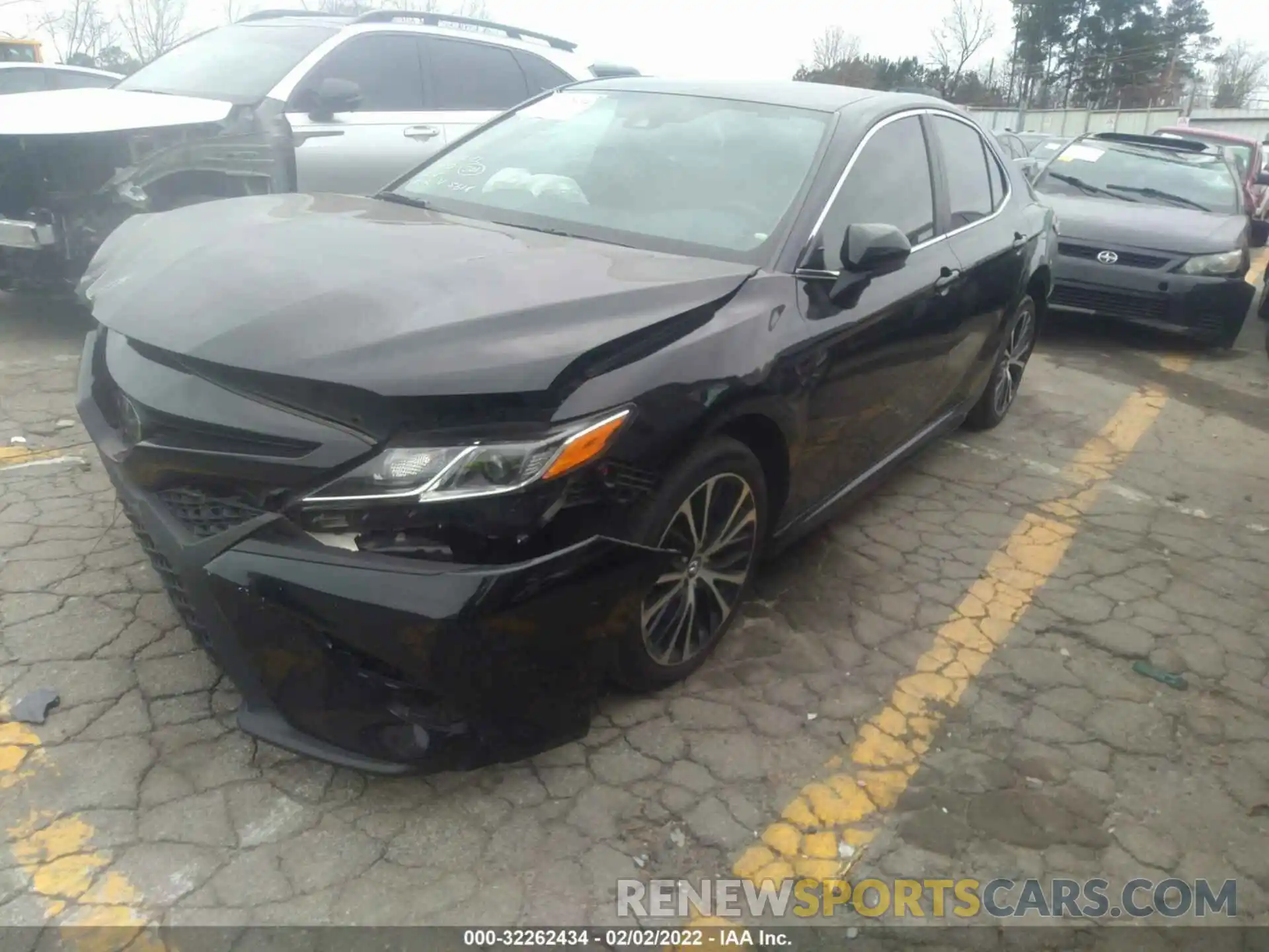 2 Photograph of a damaged car 4T1G11AK0LU915618 TOYOTA CAMRY 2020