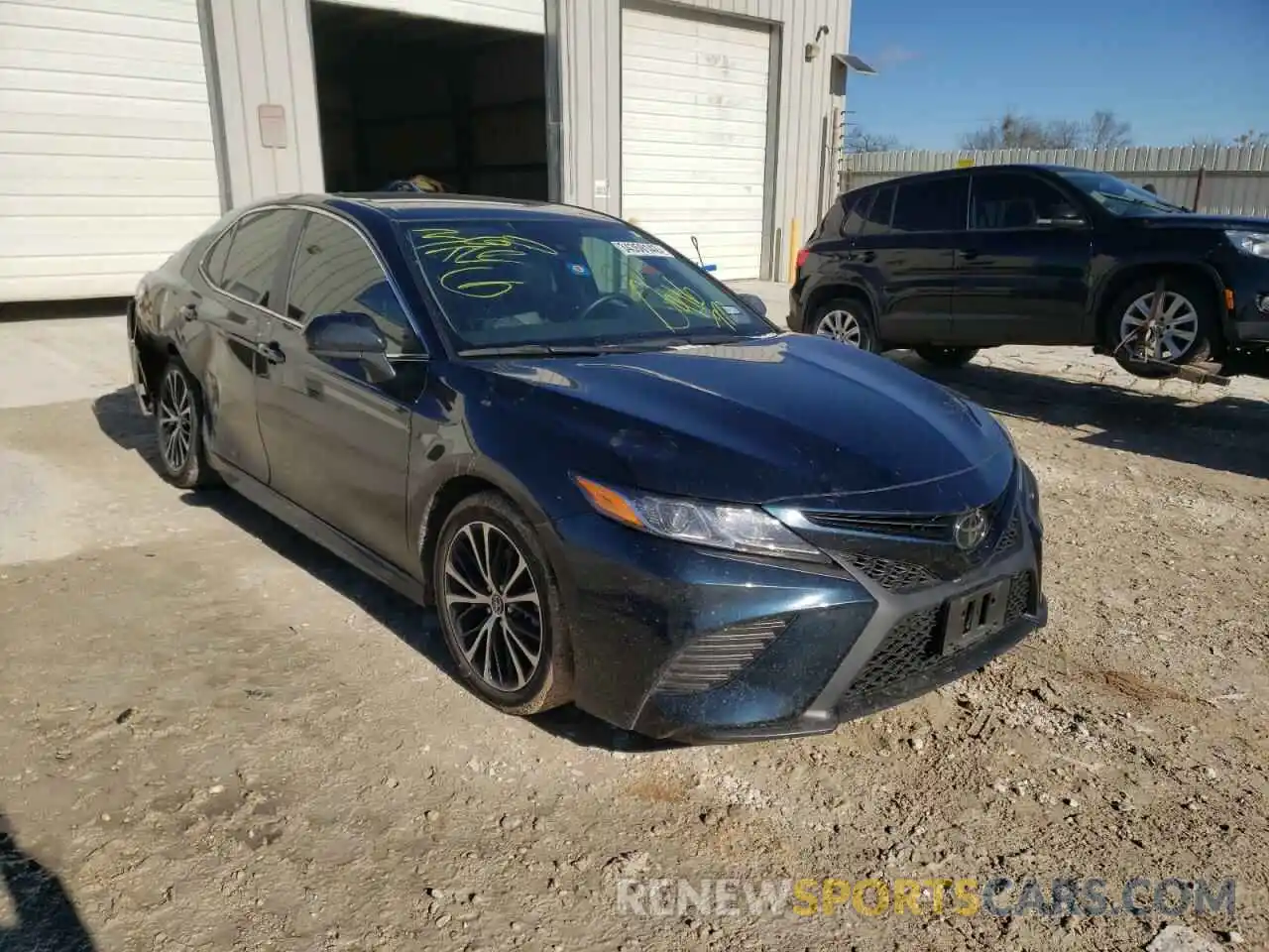 1 Photograph of a damaged car 4T1G11AK0LU916770 TOYOTA CAMRY 2020