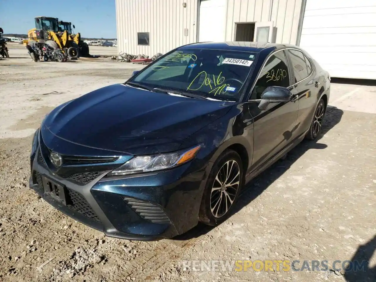 2 Photograph of a damaged car 4T1G11AK0LU916770 TOYOTA CAMRY 2020