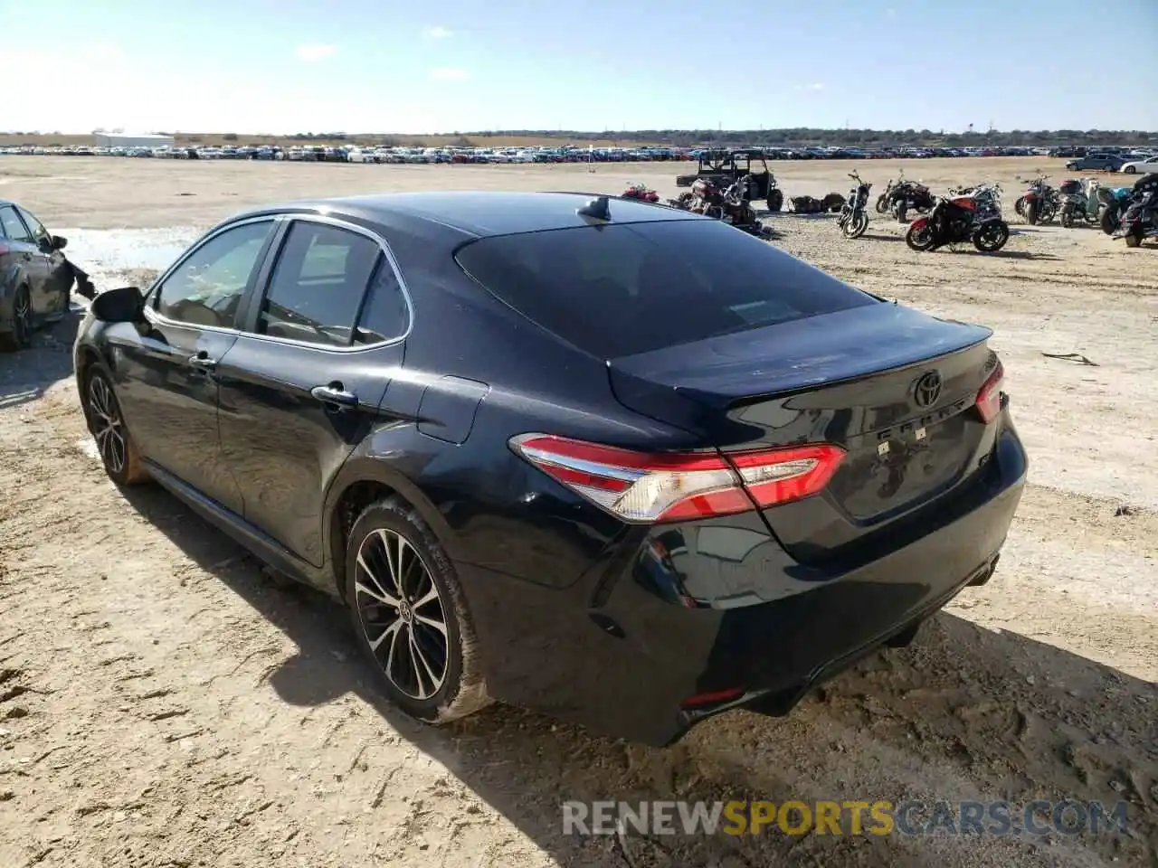 3 Photograph of a damaged car 4T1G11AK0LU916770 TOYOTA CAMRY 2020