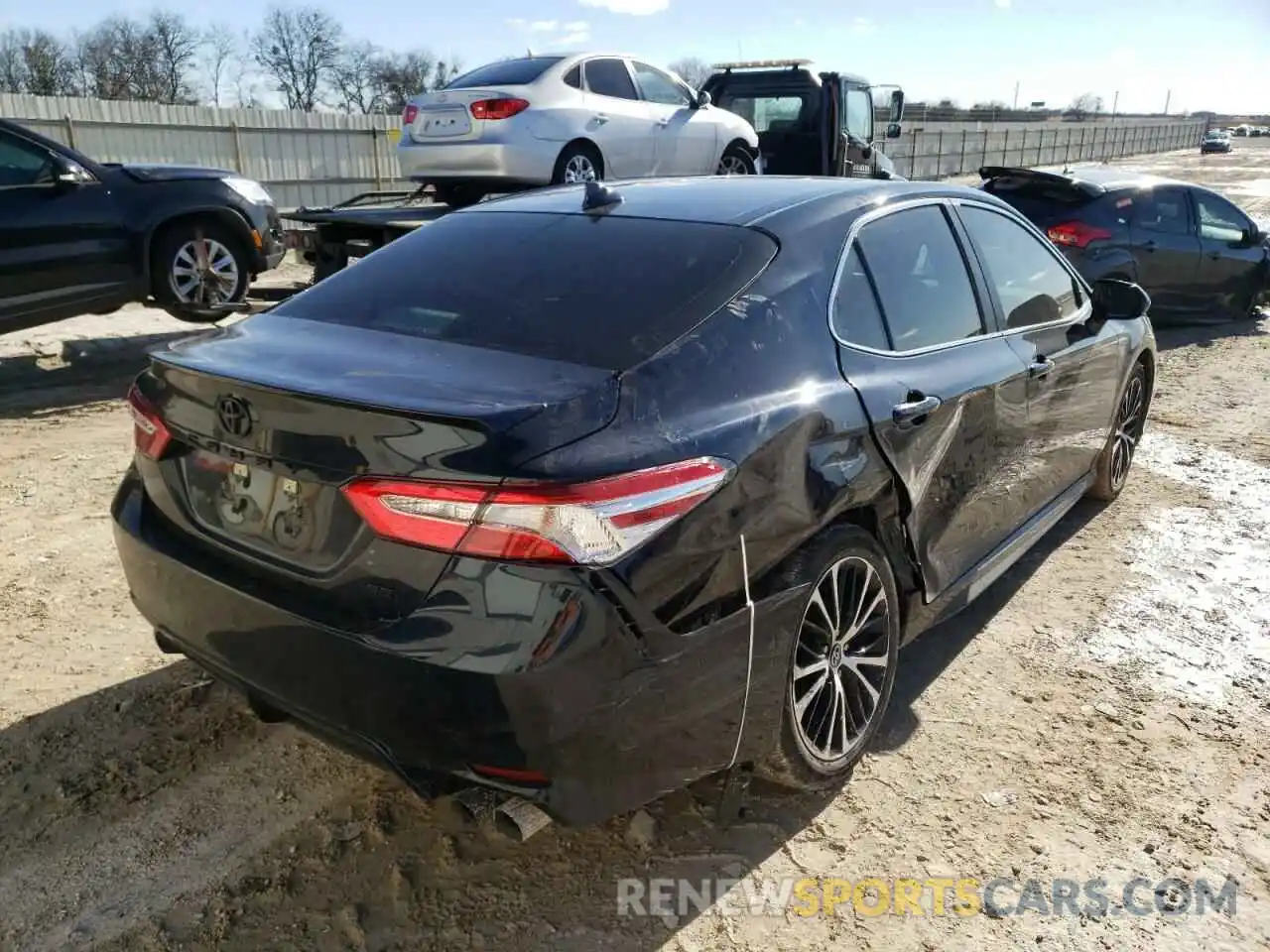 4 Photograph of a damaged car 4T1G11AK0LU916770 TOYOTA CAMRY 2020