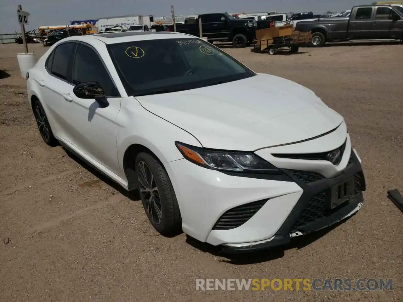 1 Photograph of a damaged car 4T1G11AK0LU924089 TOYOTA CAMRY 2020