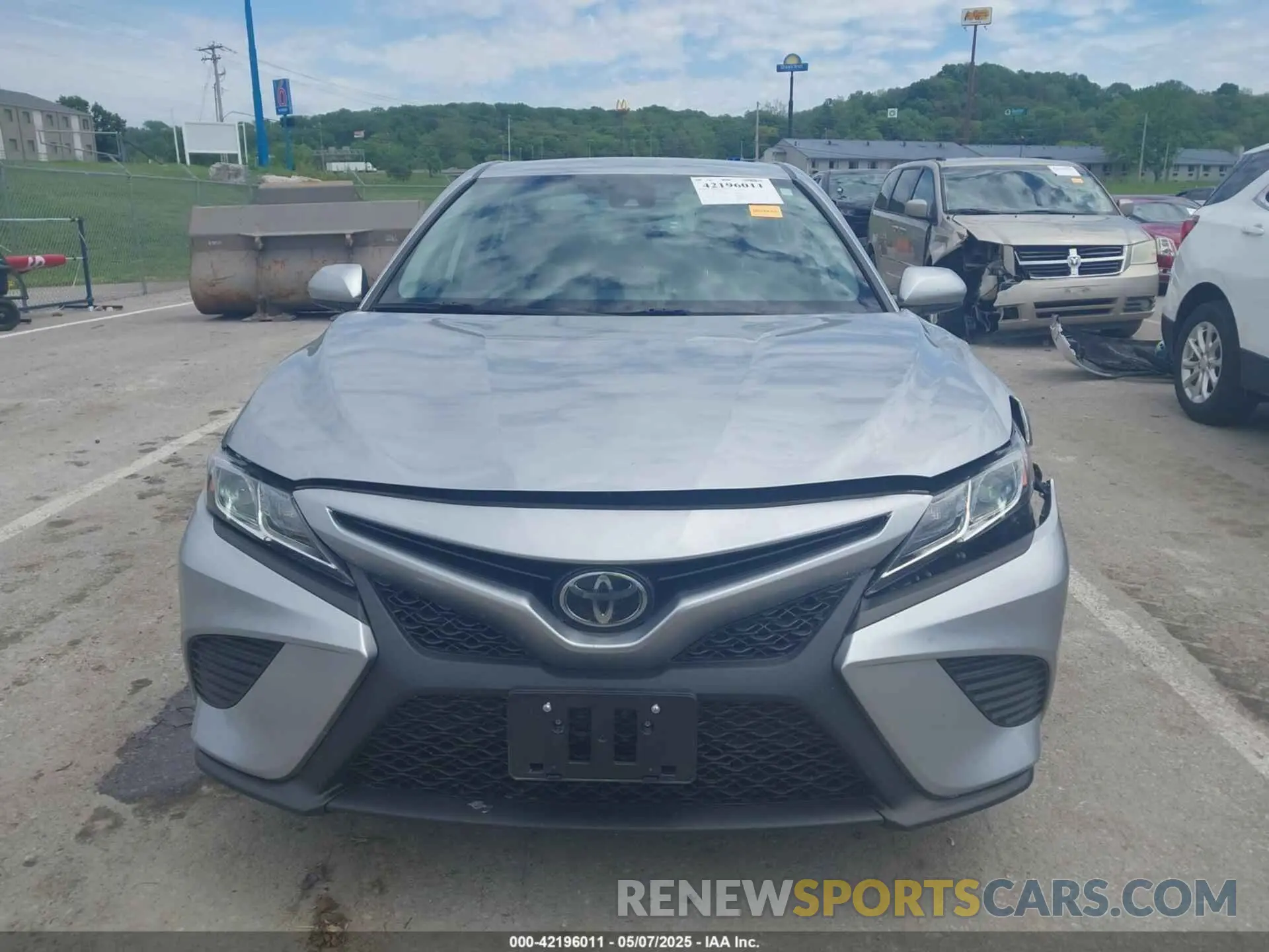 12 Photograph of a damaged car 4T1G11AK0LU924187 TOYOTA CAMRY 2020