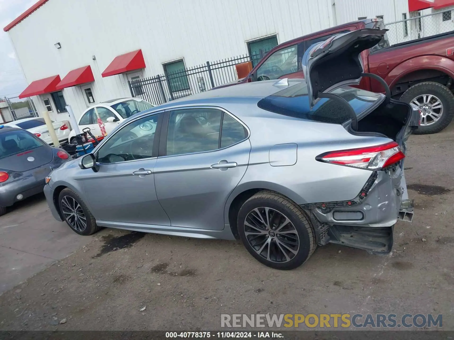 15 Photograph of a damaged car 4T1G11AK0LU929616 TOYOTA CAMRY 2020