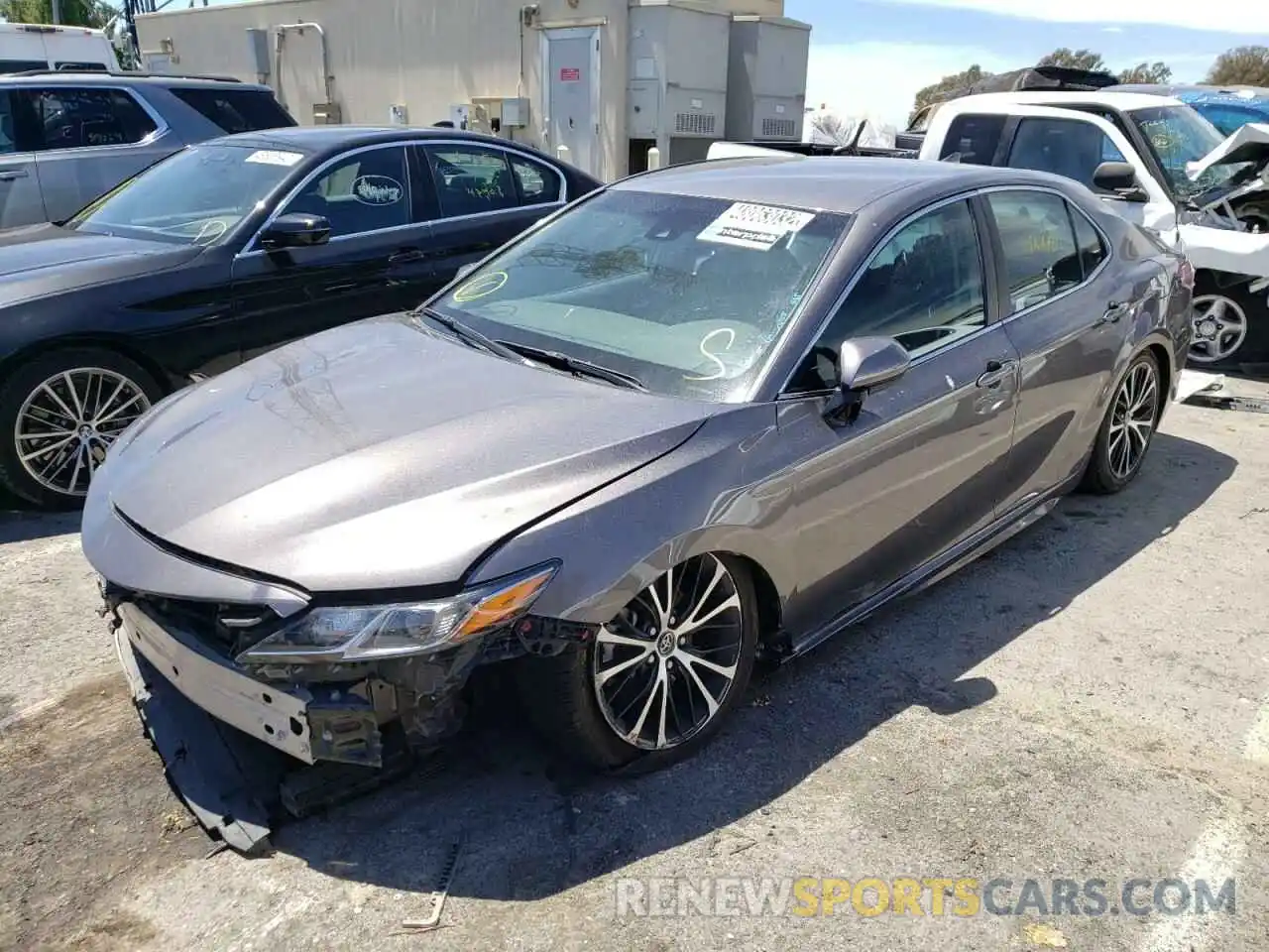 2 Photograph of a damaged car 4T1G11AK0LU929664 TOYOTA CAMRY 2020