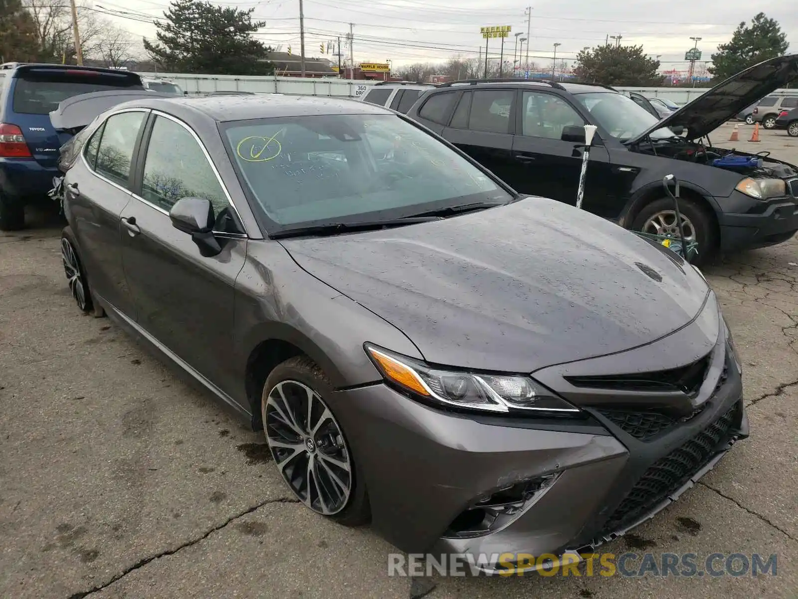 1 Photograph of a damaged car 4T1G11AK0LU932340 TOYOTA CAMRY 2020