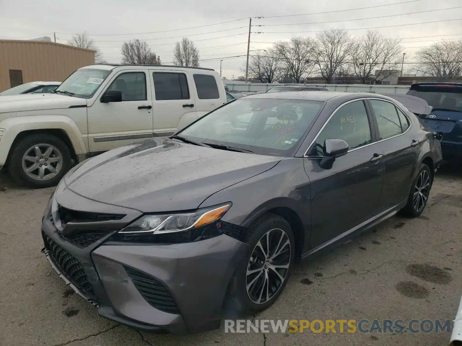 2 Photograph of a damaged car 4T1G11AK0LU932340 TOYOTA CAMRY 2020