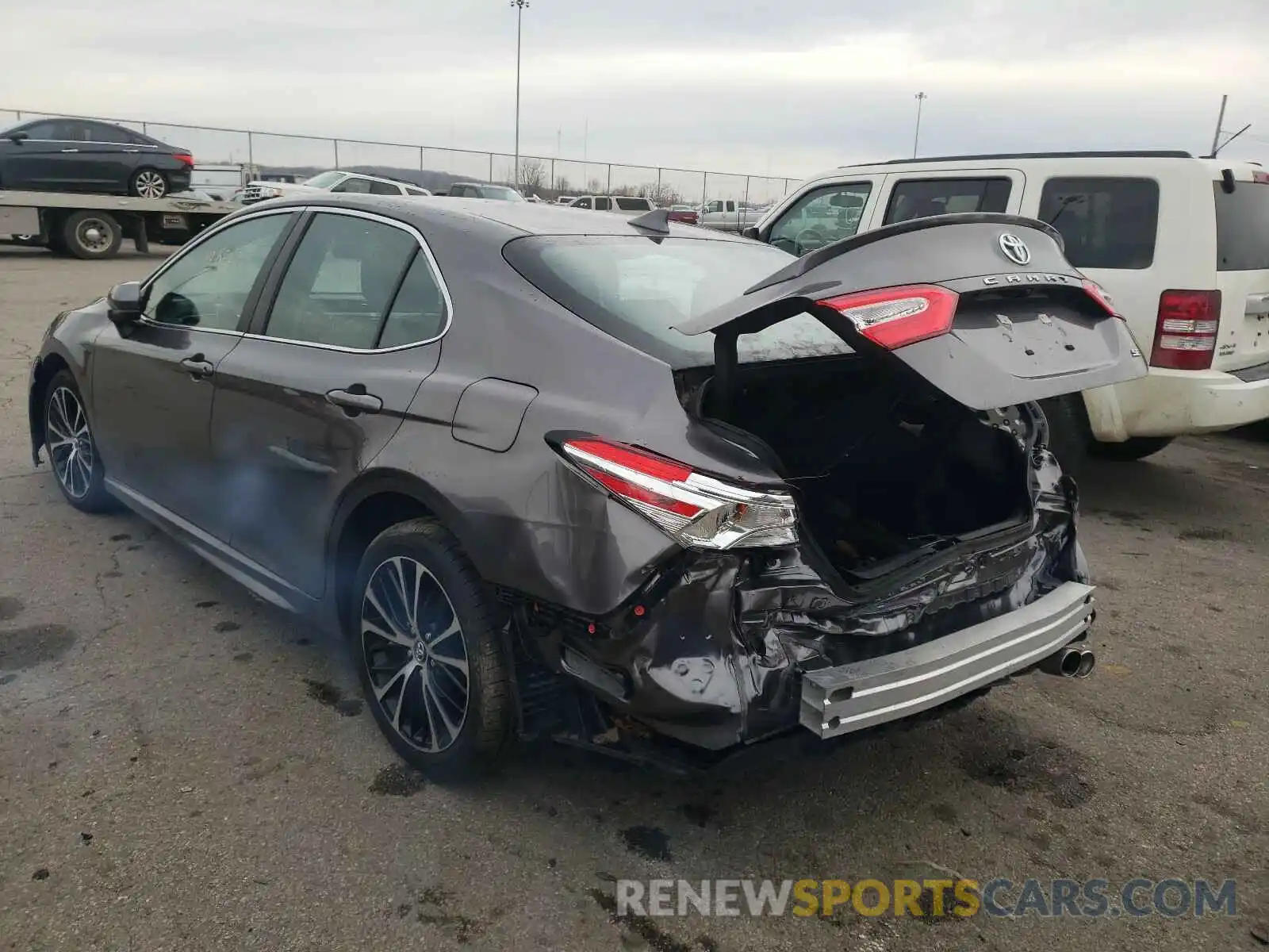 3 Photograph of a damaged car 4T1G11AK0LU932340 TOYOTA CAMRY 2020