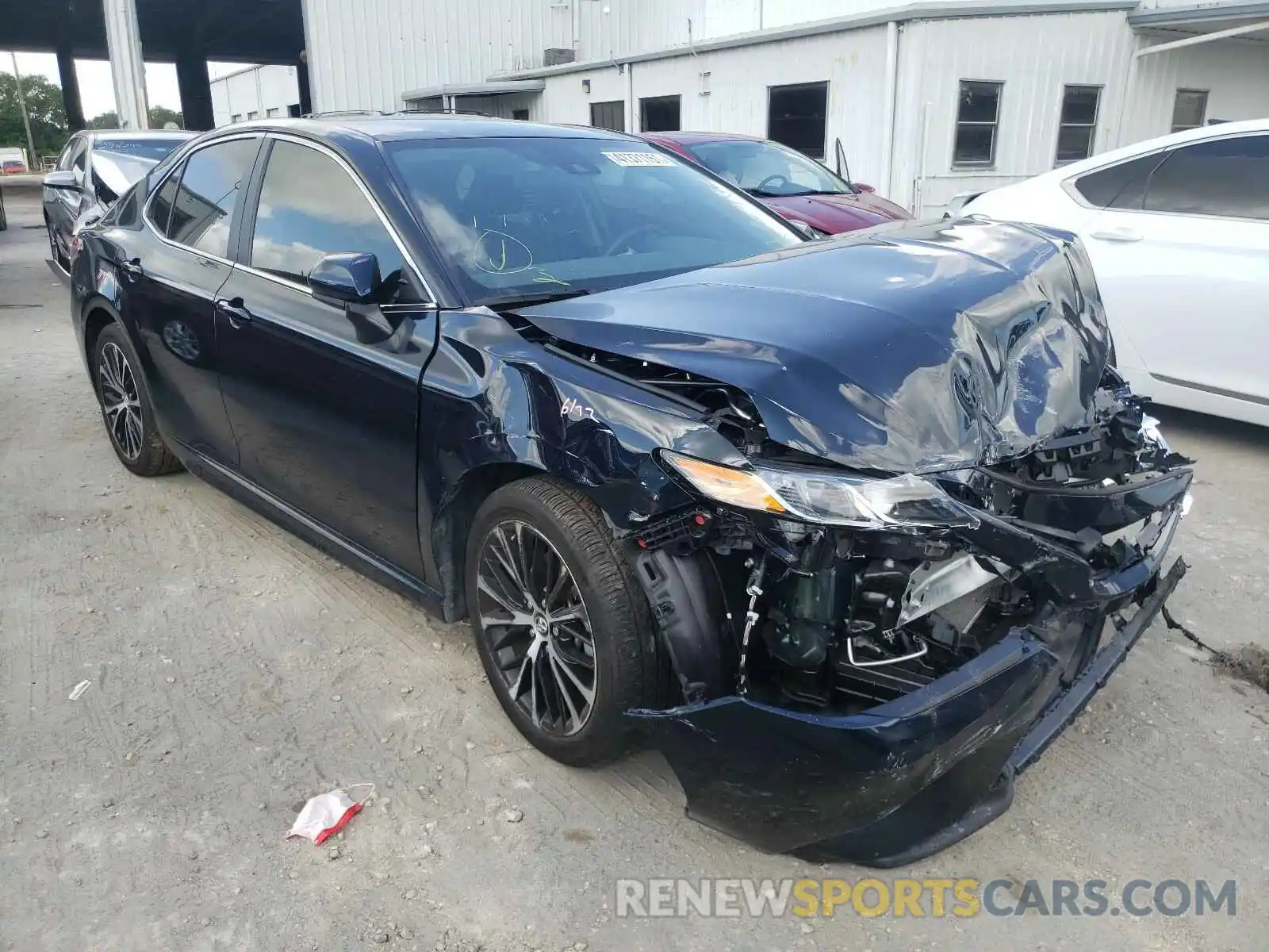 1 Photograph of a damaged car 4T1G11AK0LU939370 TOYOTA CAMRY 2020