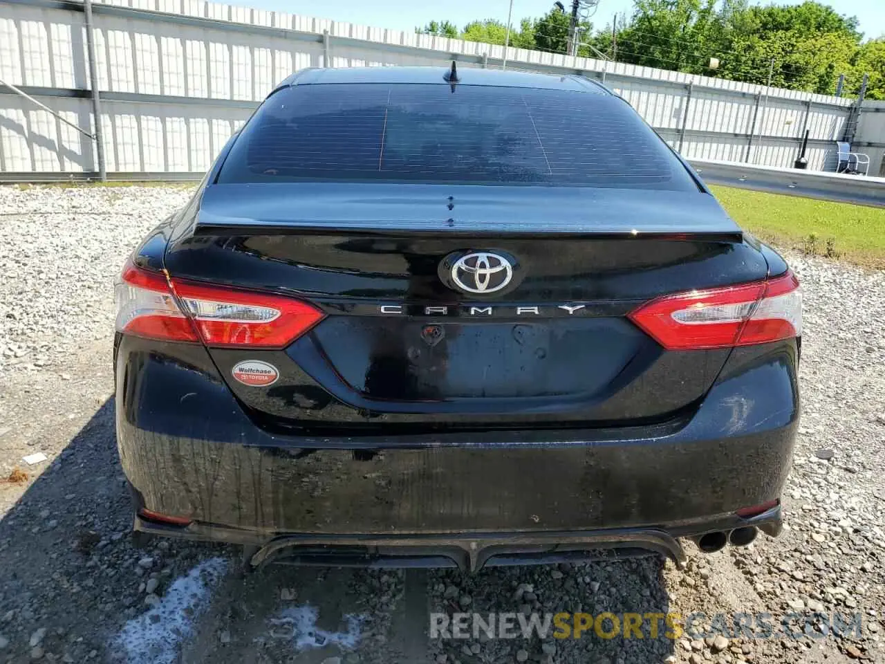 6 Photograph of a damaged car 4T1G11AK0LU942088 TOYOTA CAMRY 2020