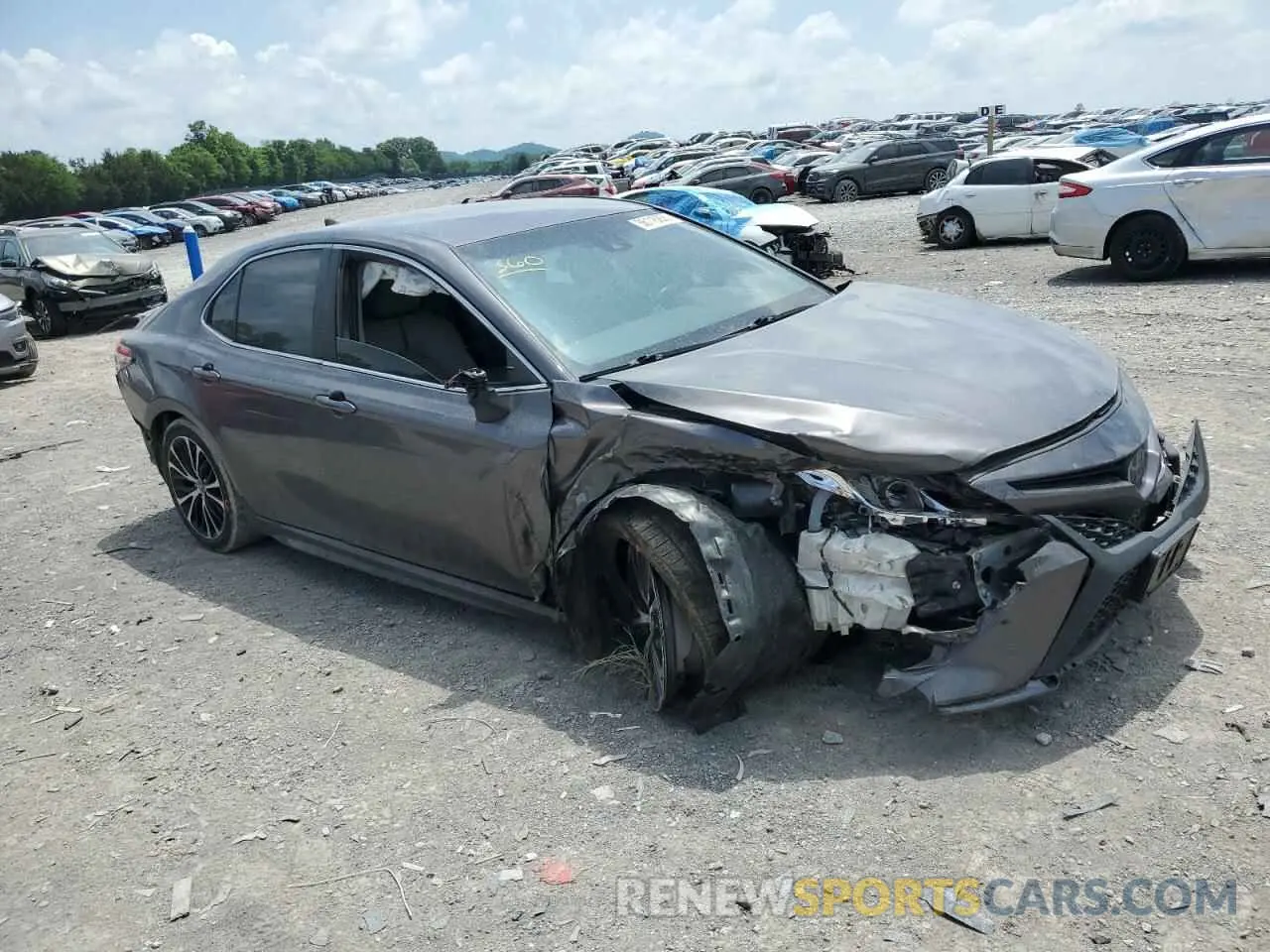 4 Photograph of a damaged car 4T1G11AK0LU944570 TOYOTA CAMRY 2020