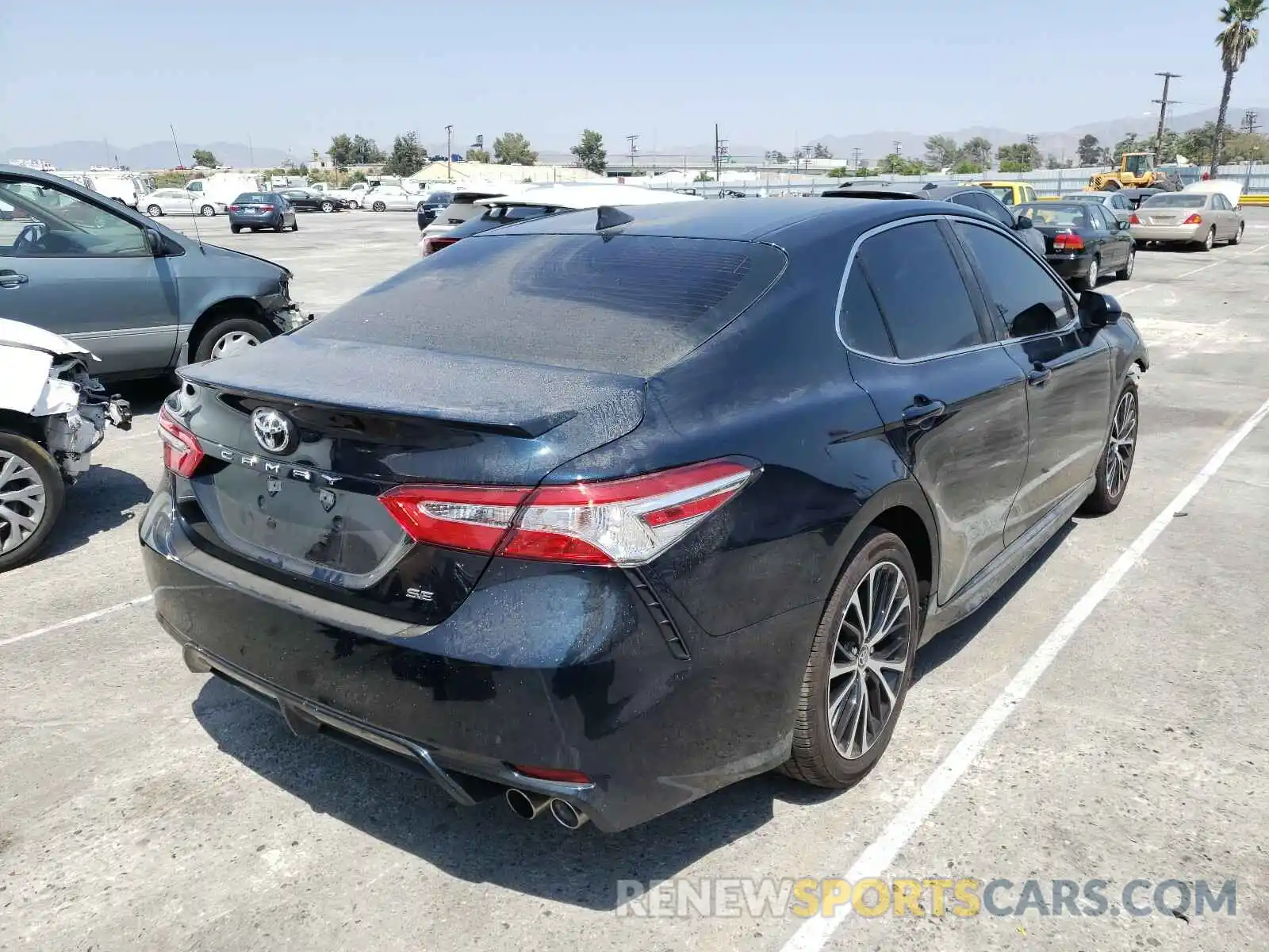 4 Photograph of a damaged car 4T1G11AK0LU953253 TOYOTA CAMRY 2020