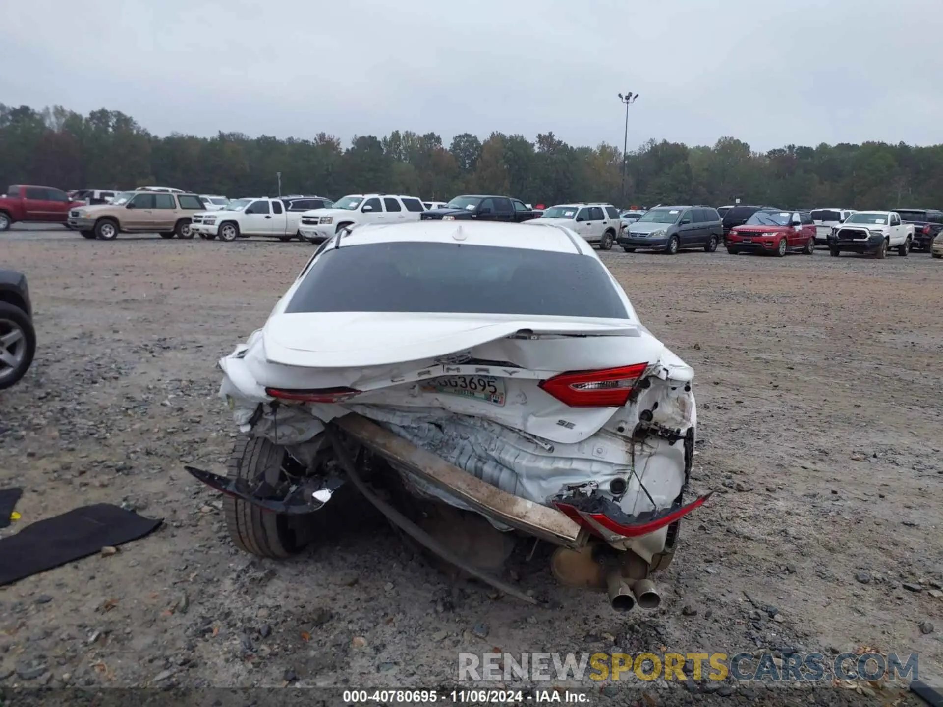 15 Photograph of a damaged car 4T1G11AK0LU955486 TOYOTA CAMRY 2020