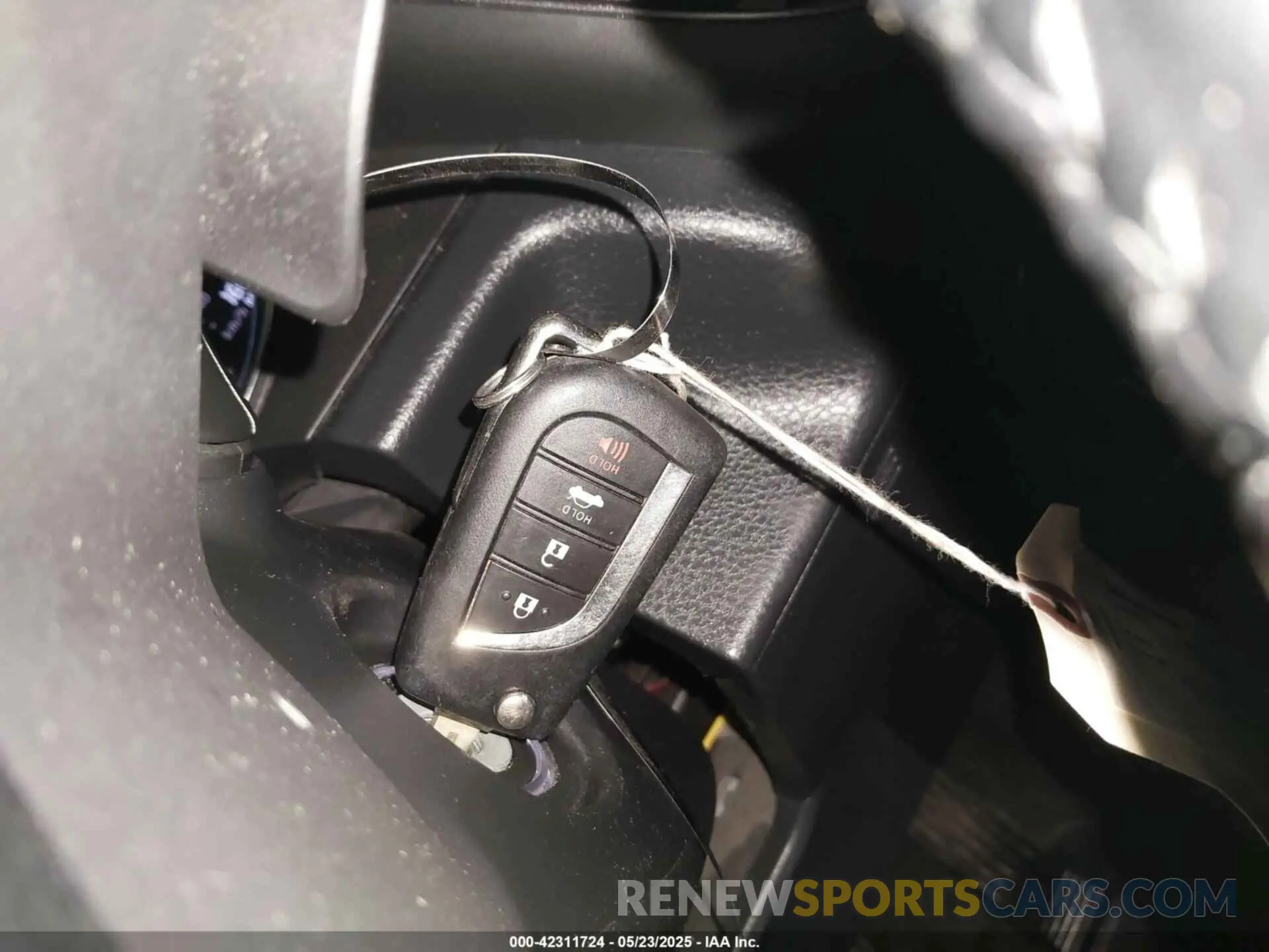11 Photograph of a damaged car 4T1G11AK0LU966312 TOYOTA CAMRY 2020