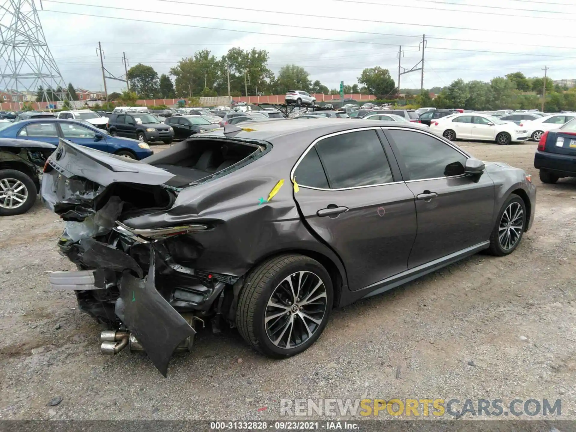 4 Photograph of a damaged car 4T1G11AK0LU968500 TOYOTA CAMRY 2020