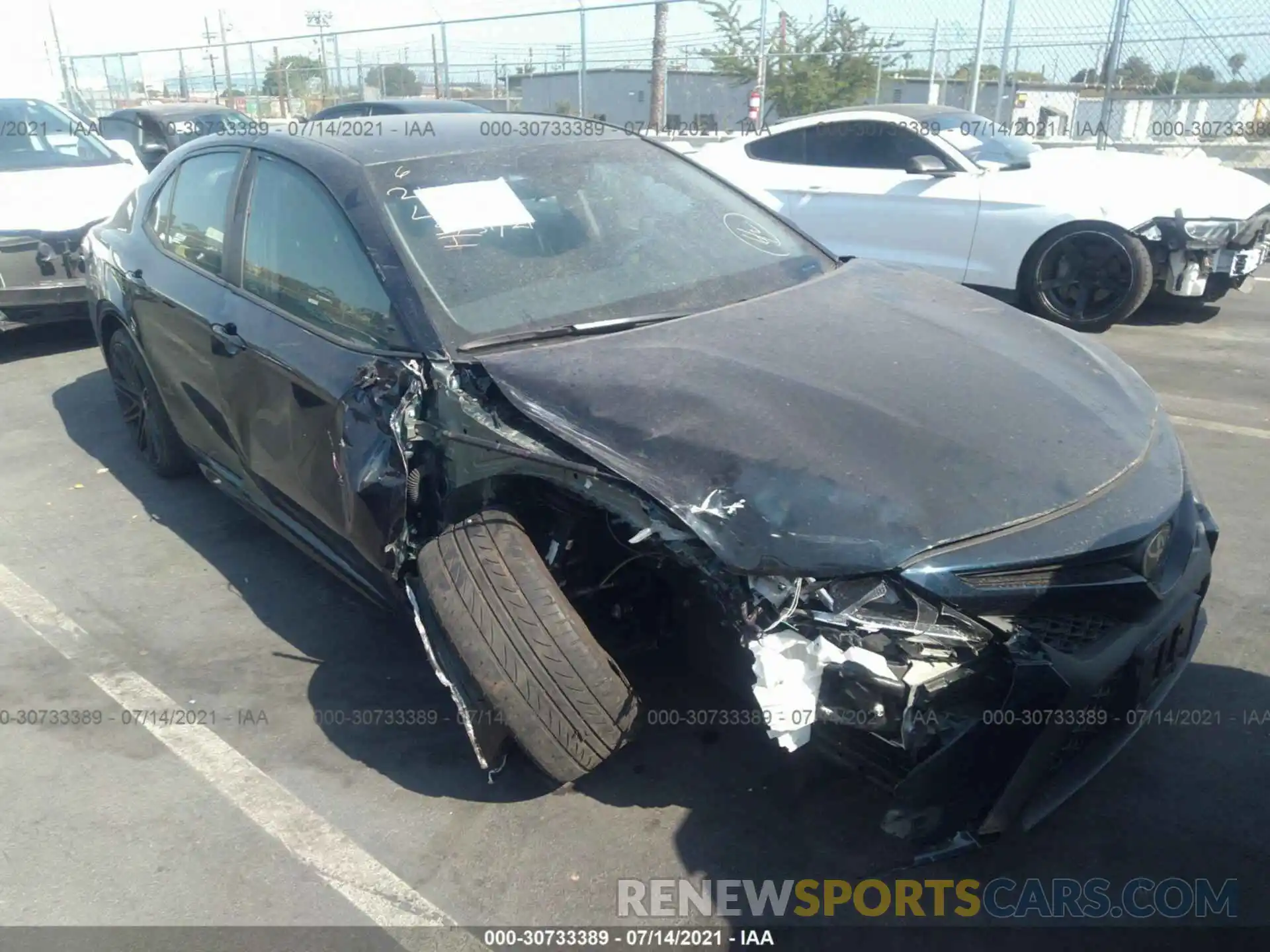 6 Photograph of a damaged car 4T1G11AK0LU968545 TOYOTA CAMRY 2020