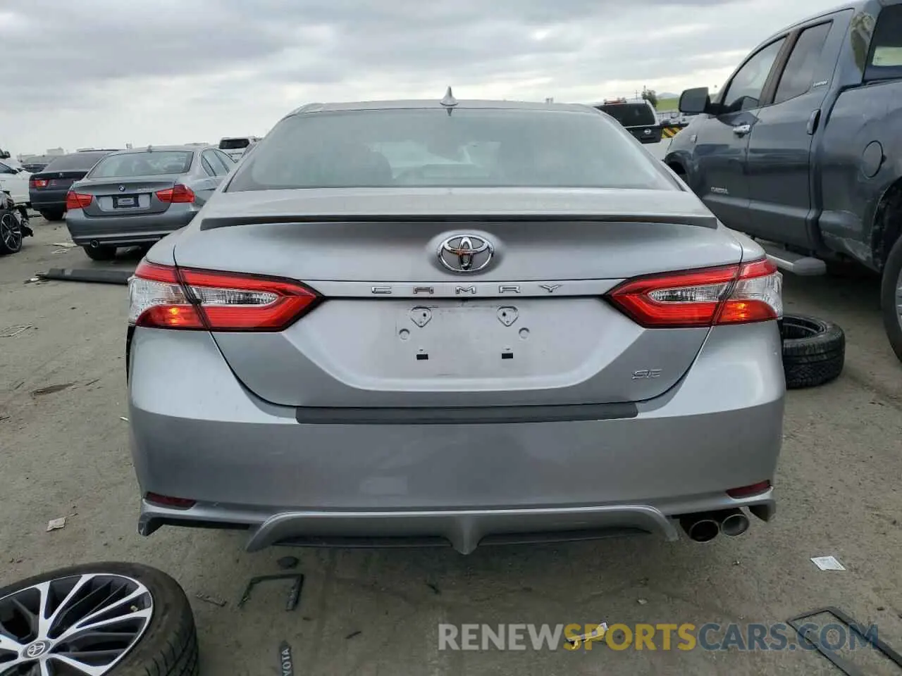 6 Photograph of a damaged car 4T1G11AK0LU971560 TOYOTA CAMRY 2020