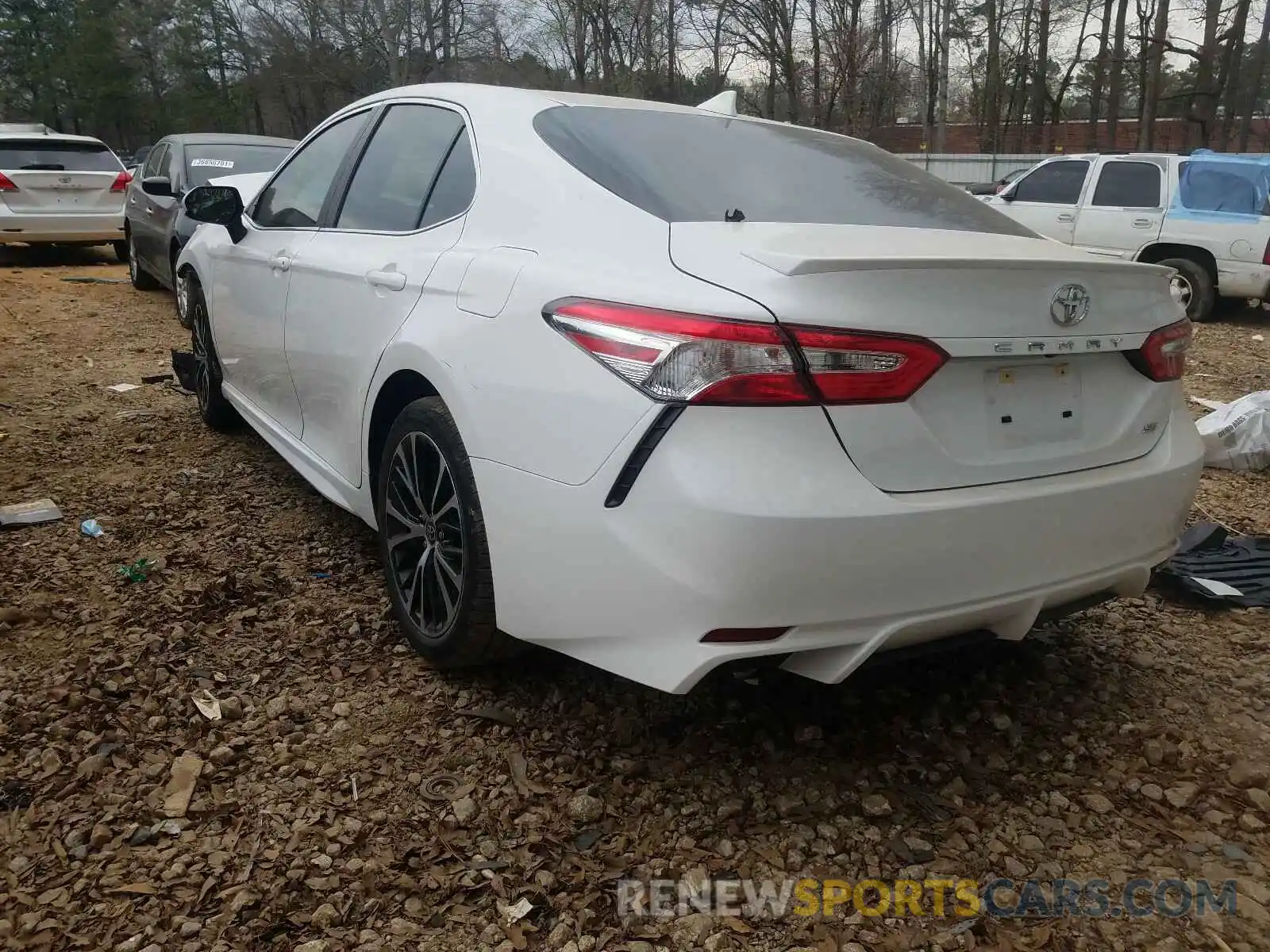 3 Photograph of a damaged car 4T1G11AK0LU974359 TOYOTA CAMRY 2020