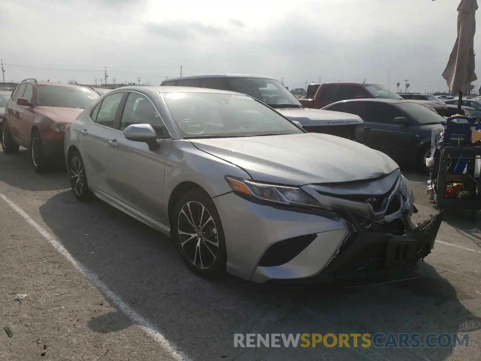 1 Photograph of a damaged car 4T1G11AK0LU981070 TOYOTA CAMRY 2020