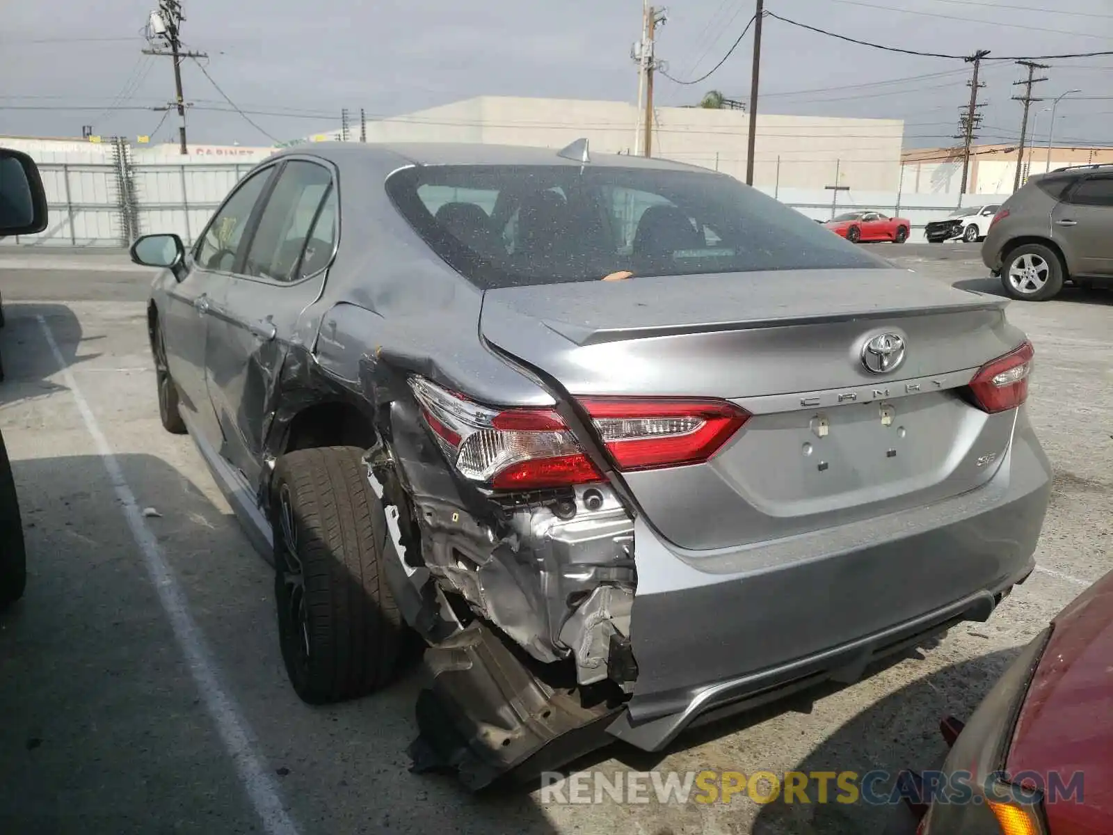 3 Photograph of a damaged car 4T1G11AK0LU981070 TOYOTA CAMRY 2020