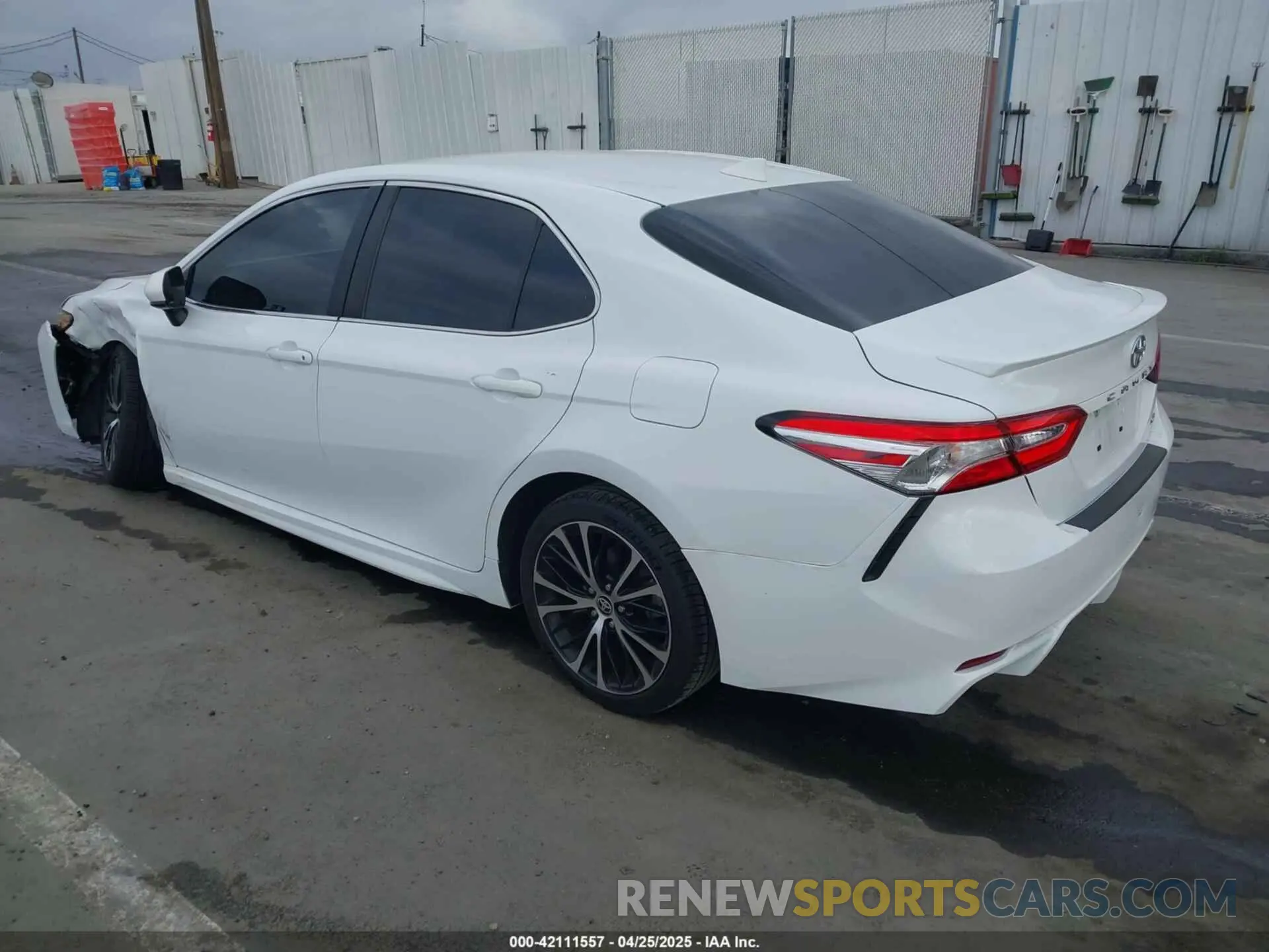 3 Photograph of a damaged car 4T1G11AK0LU982834 TOYOTA CAMRY 2020