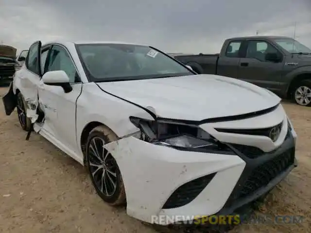 1 Photograph of a damaged car 4T1G11AK1LU303363 TOYOTA CAMRY 2020