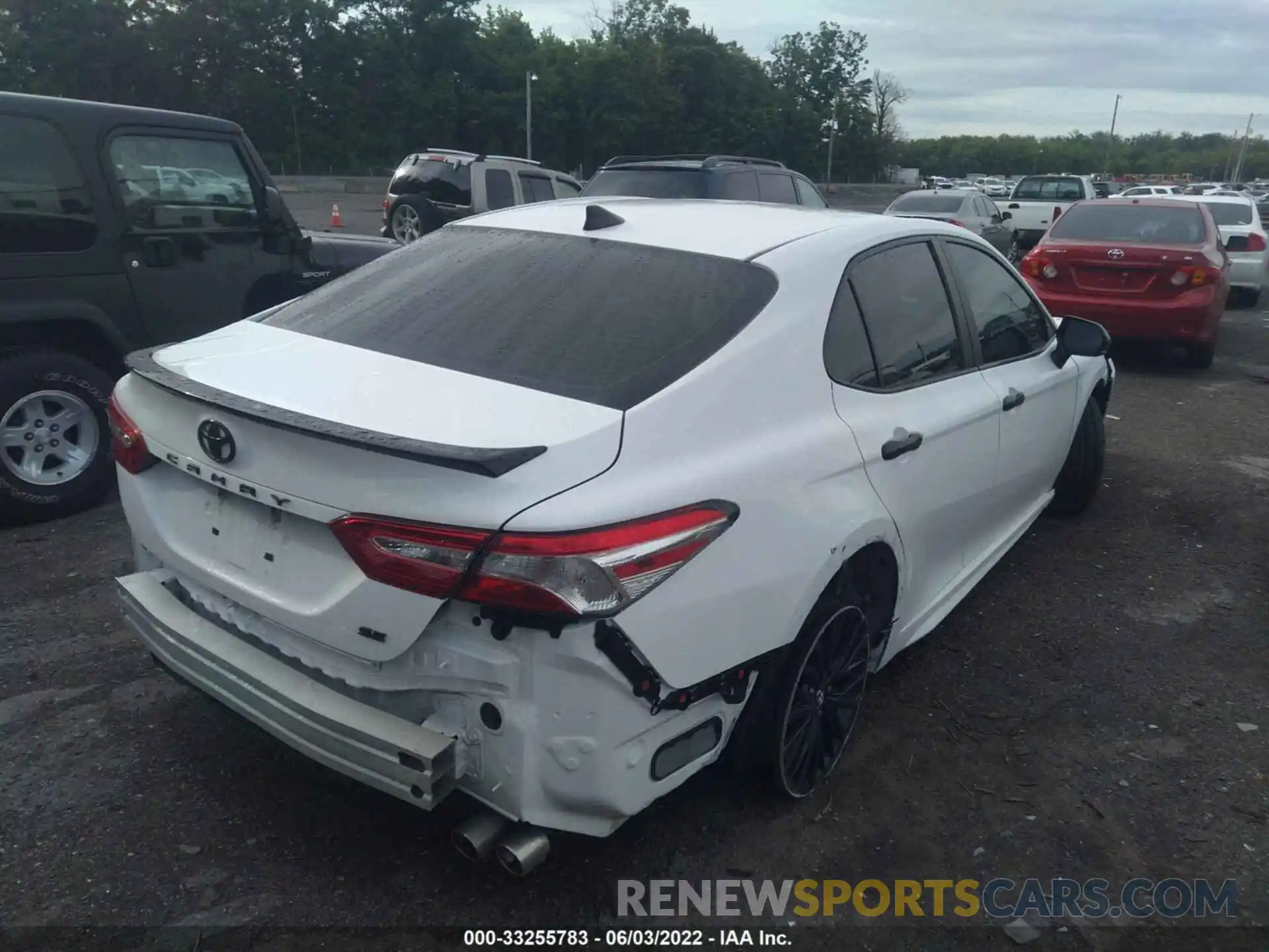 4 Photograph of a damaged car 4T1G11AK1LU314119 TOYOTA CAMRY 2020