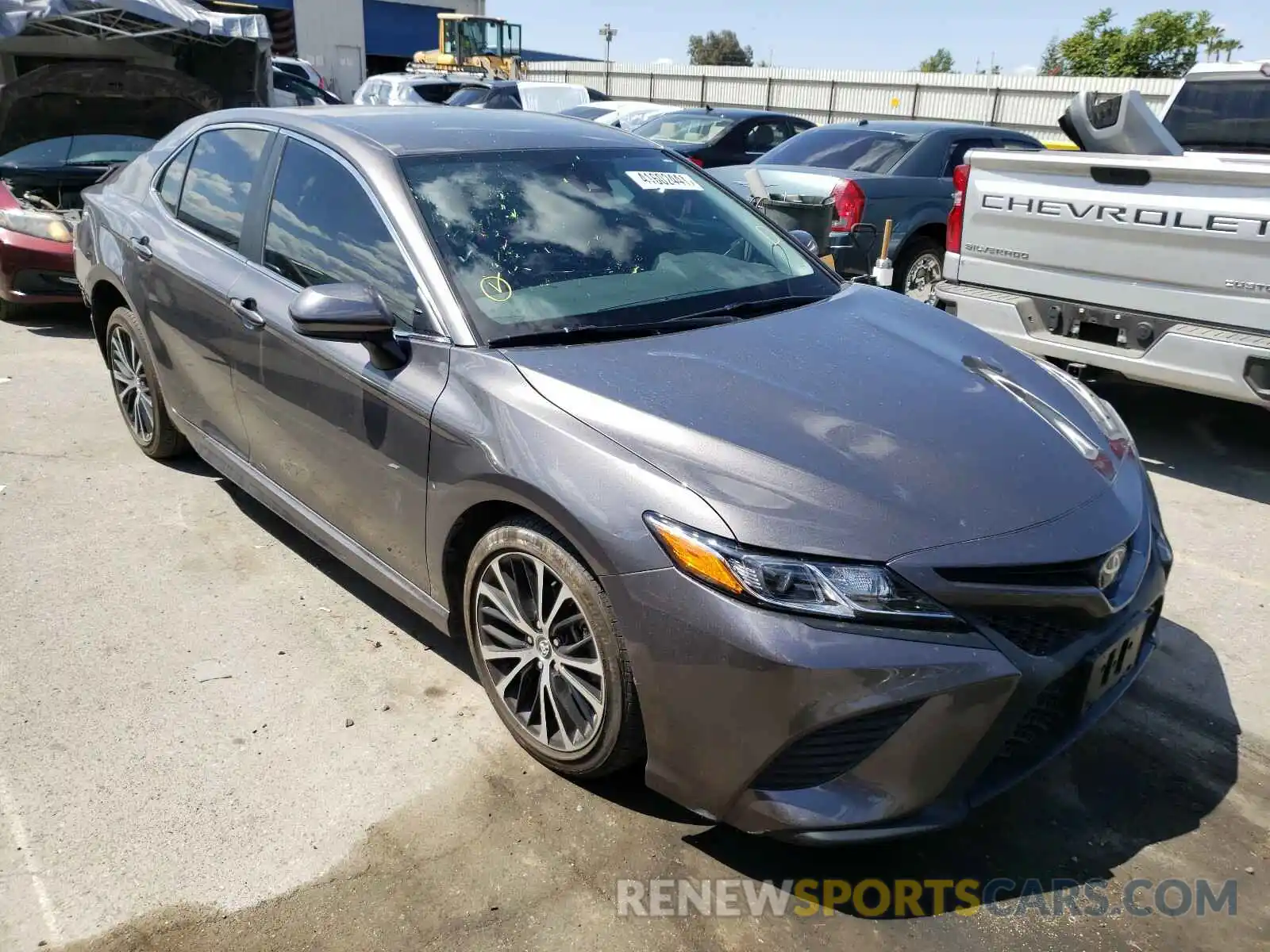 1 Photograph of a damaged car 4T1G11AK1LU318252 TOYOTA CAMRY 2020