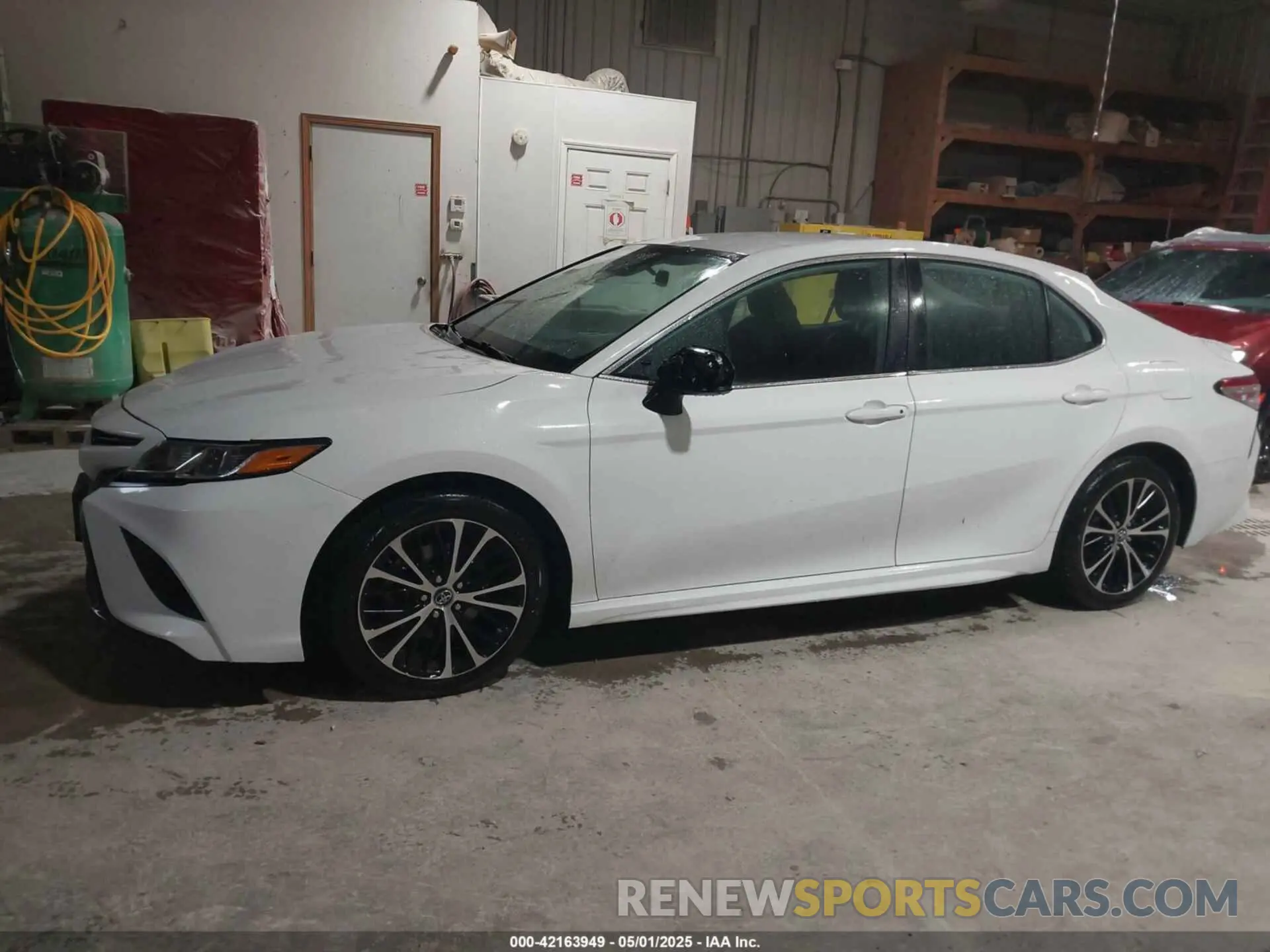 14 Photograph of a damaged car 4T1G11AK1LU326528 TOYOTA CAMRY 2020
