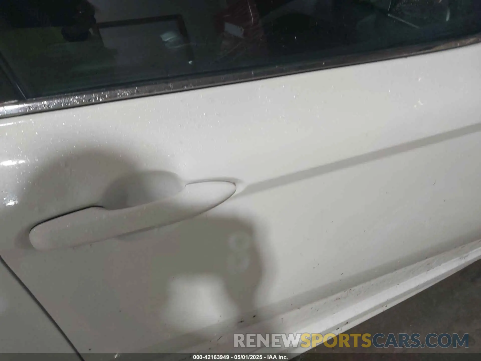 21 Photograph of a damaged car 4T1G11AK1LU326528 TOYOTA CAMRY 2020