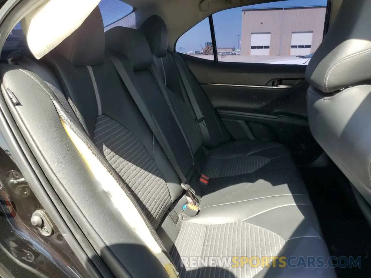 10 Photograph of a damaged car 4T1G11AK1LU329302 TOYOTA CAMRY 2020