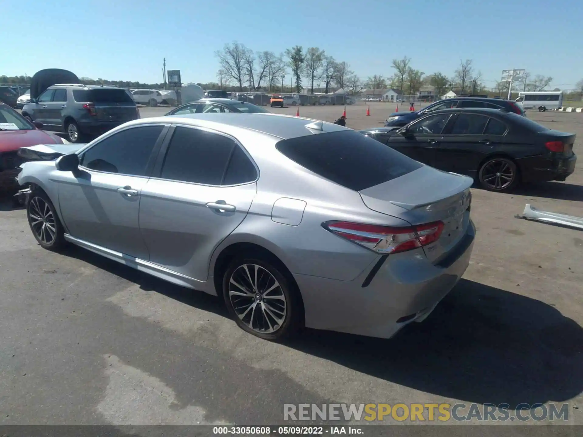 3 Photograph of a damaged car 4T1G11AK1LU335245 TOYOTA CAMRY 2020