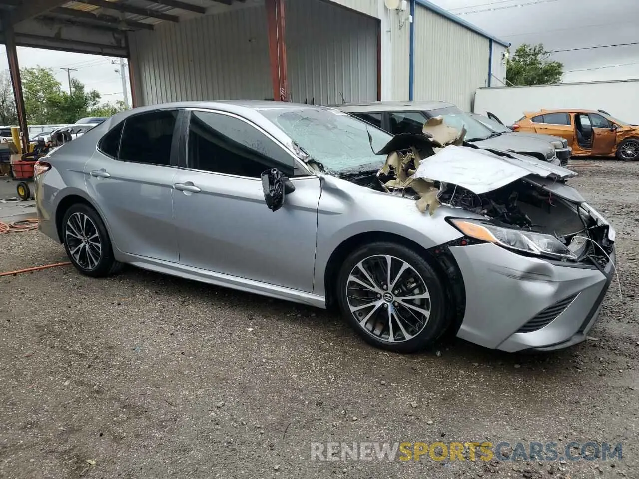 4 Photograph of a damaged car 4T1G11AK1LU336234 TOYOTA CAMRY 2020
