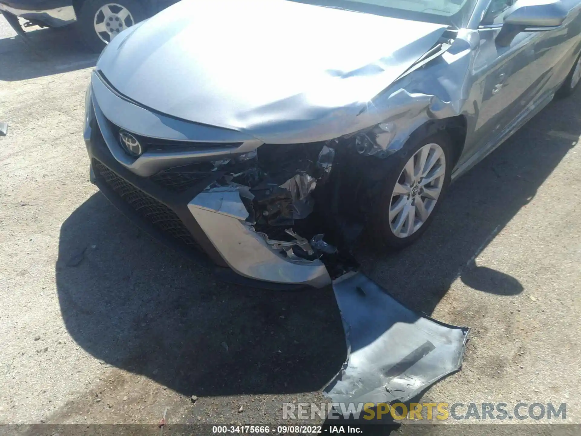 6 Photograph of a damaged car 4T1G11AK1LU337383 TOYOTA CAMRY 2020