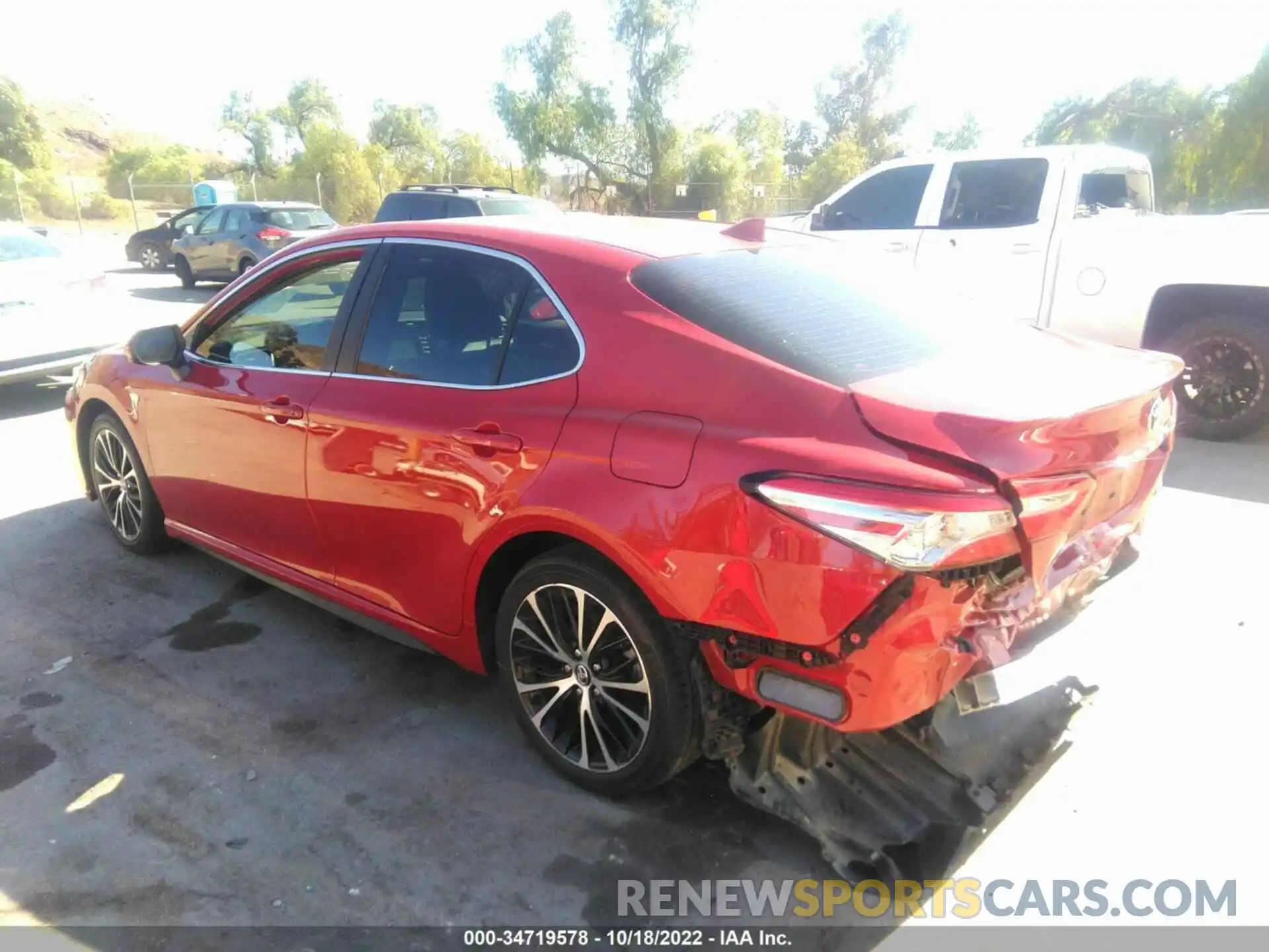 3 Photograph of a damaged car 4T1G11AK1LU341420 TOYOTA CAMRY 2020